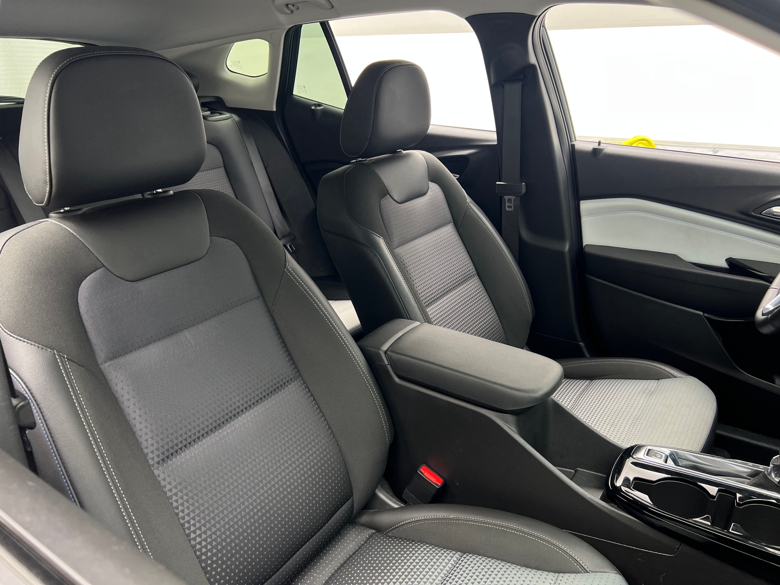 Thumbnail: 2025 Chevrolet Trax - 2