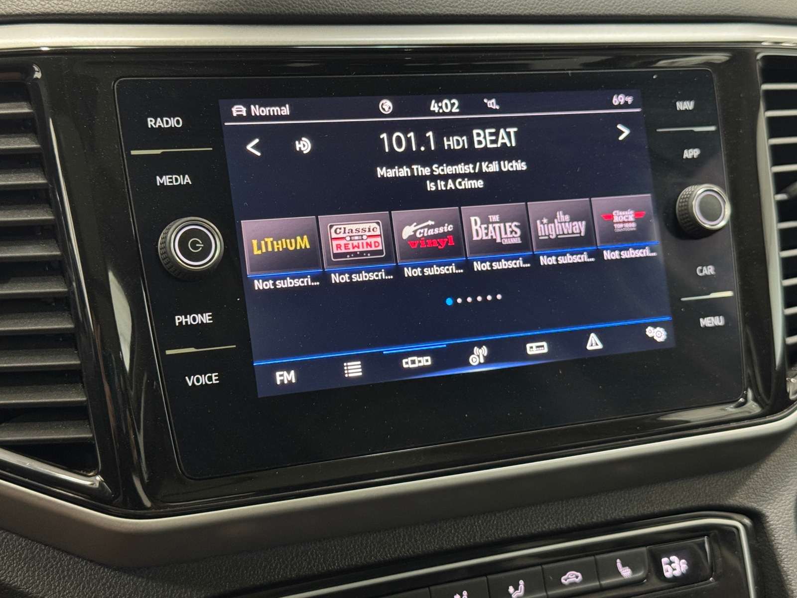 Thumbnail: 2021 Volkswagen Atlas - 3