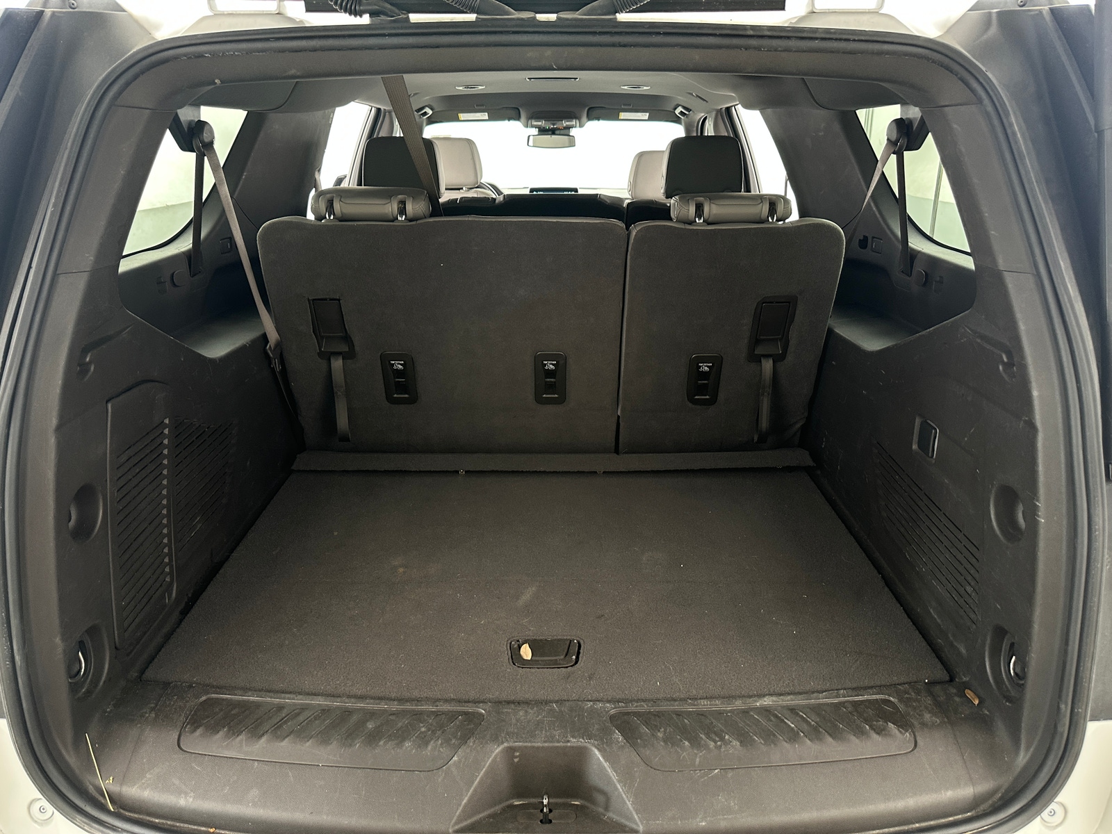 Thumbnail: 2023 Chevrolet Suburban - 6