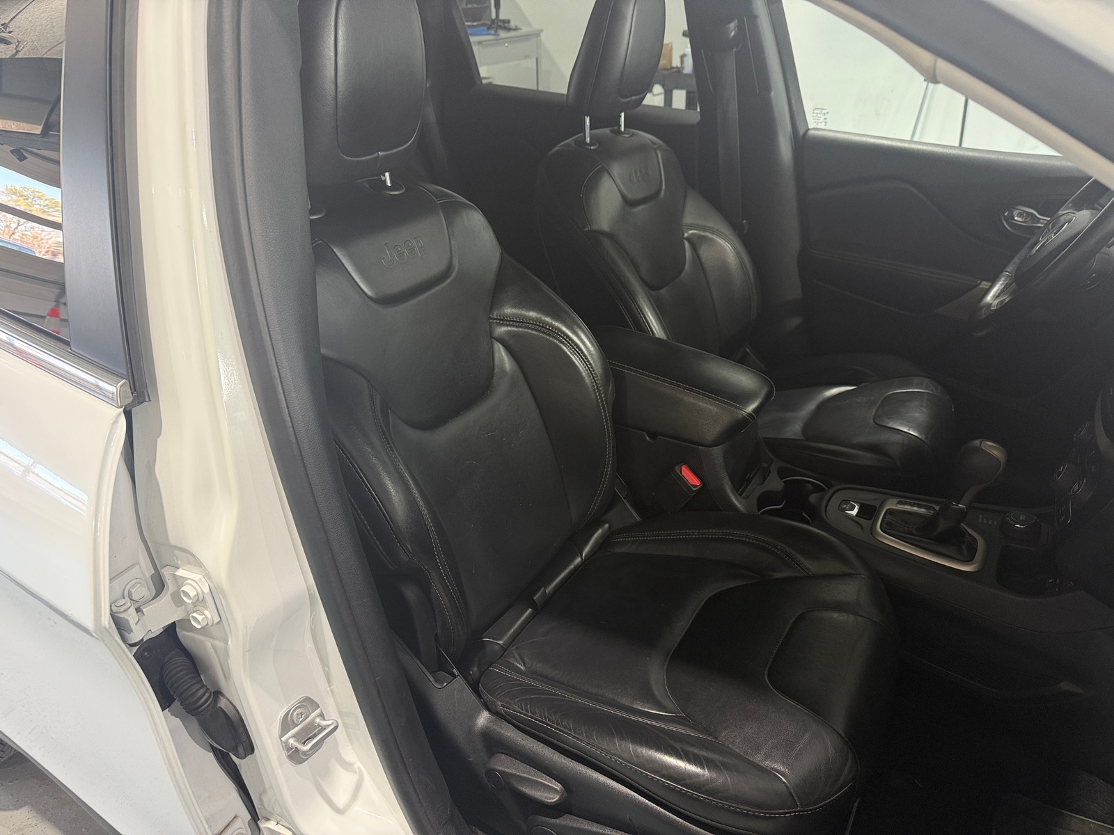 Thumbnail: 2017 Jeep Cherokee - 2