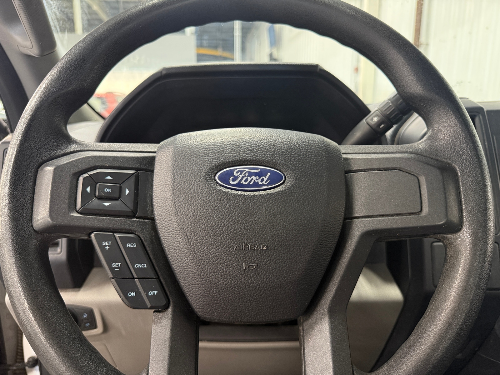 Thumbnail: 2019 Ford Econoline - 5