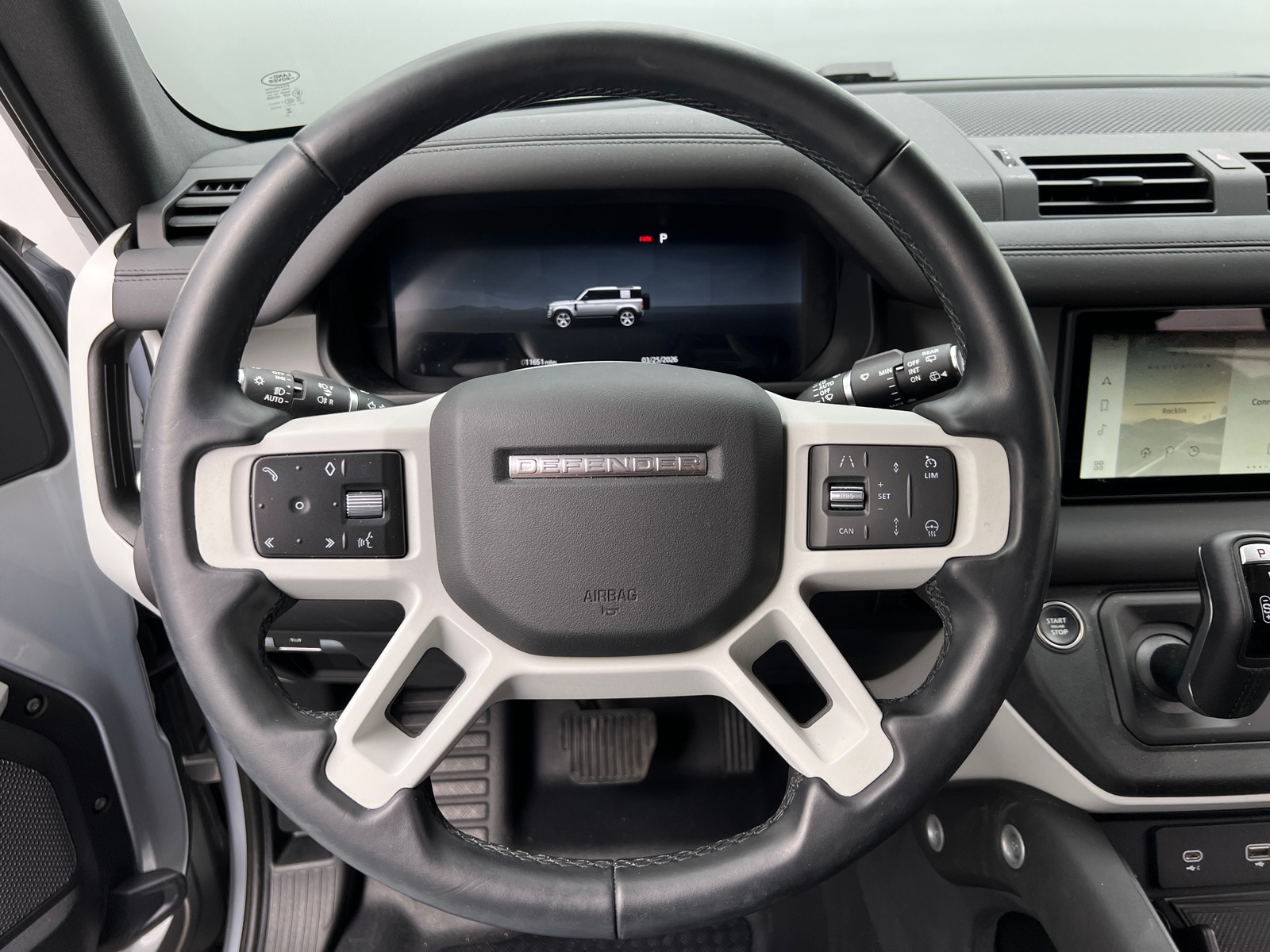 Thumbnail: 2024 Land Rover Defender - 4