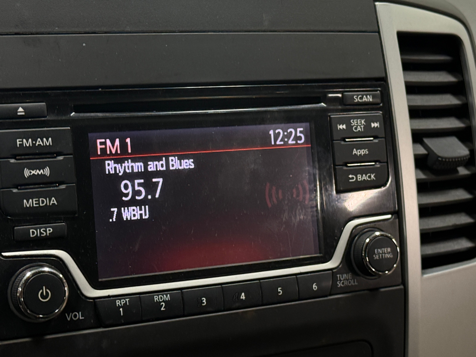 Thumbnail: 2016 Nissan Frontier - 4