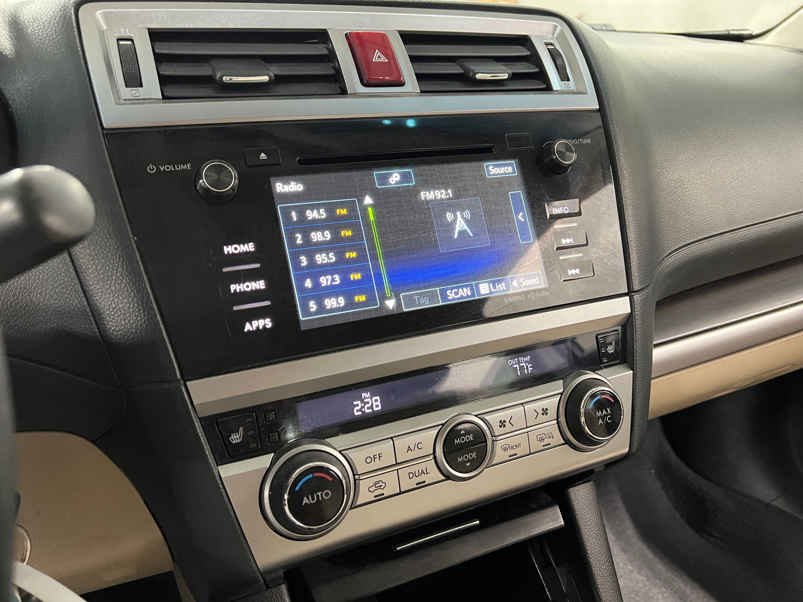 Thumbnail: 2016 Subaru Legacy - 3