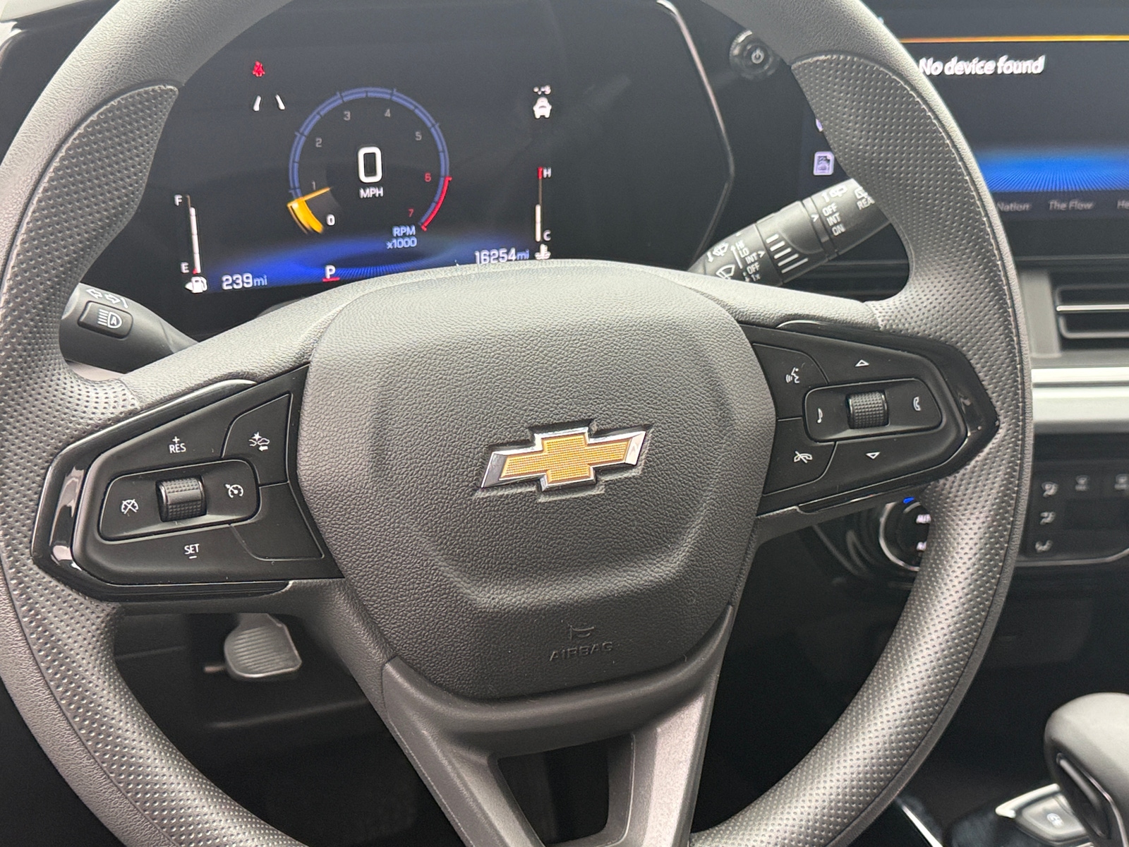 Thumbnail: 2025 Chevrolet Trax - 5