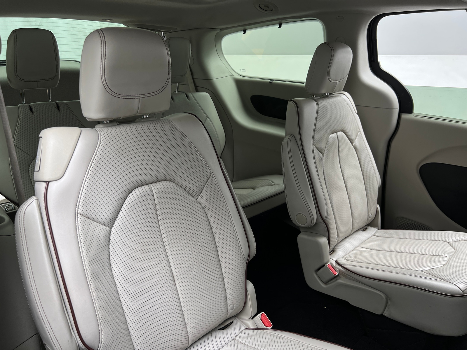 Thumbnail: 2018 Chrysler Pacifica - 5