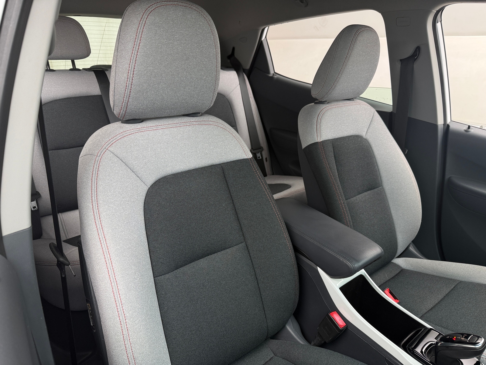 Thumbnail: 2019 Chevrolet Bolt EV - 2