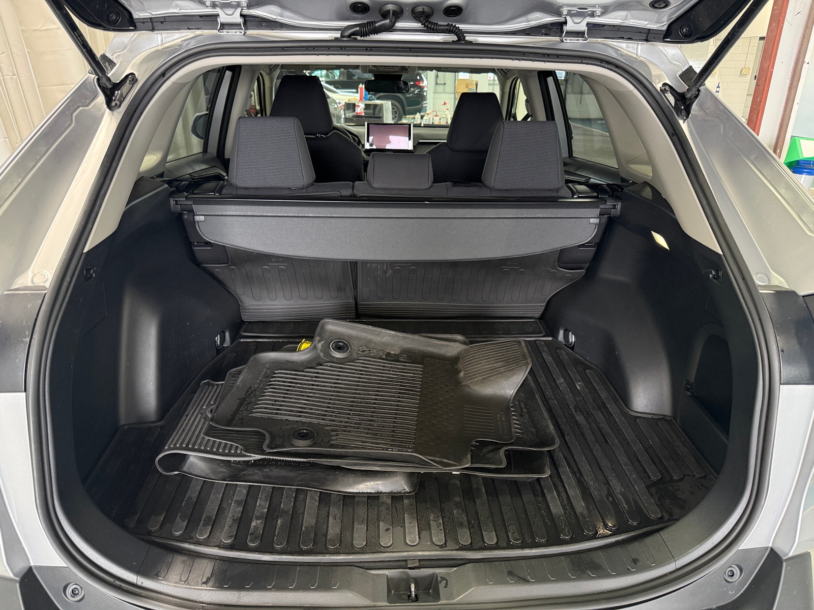 Thumbnail: 2025 Toyota RAV4 - 7