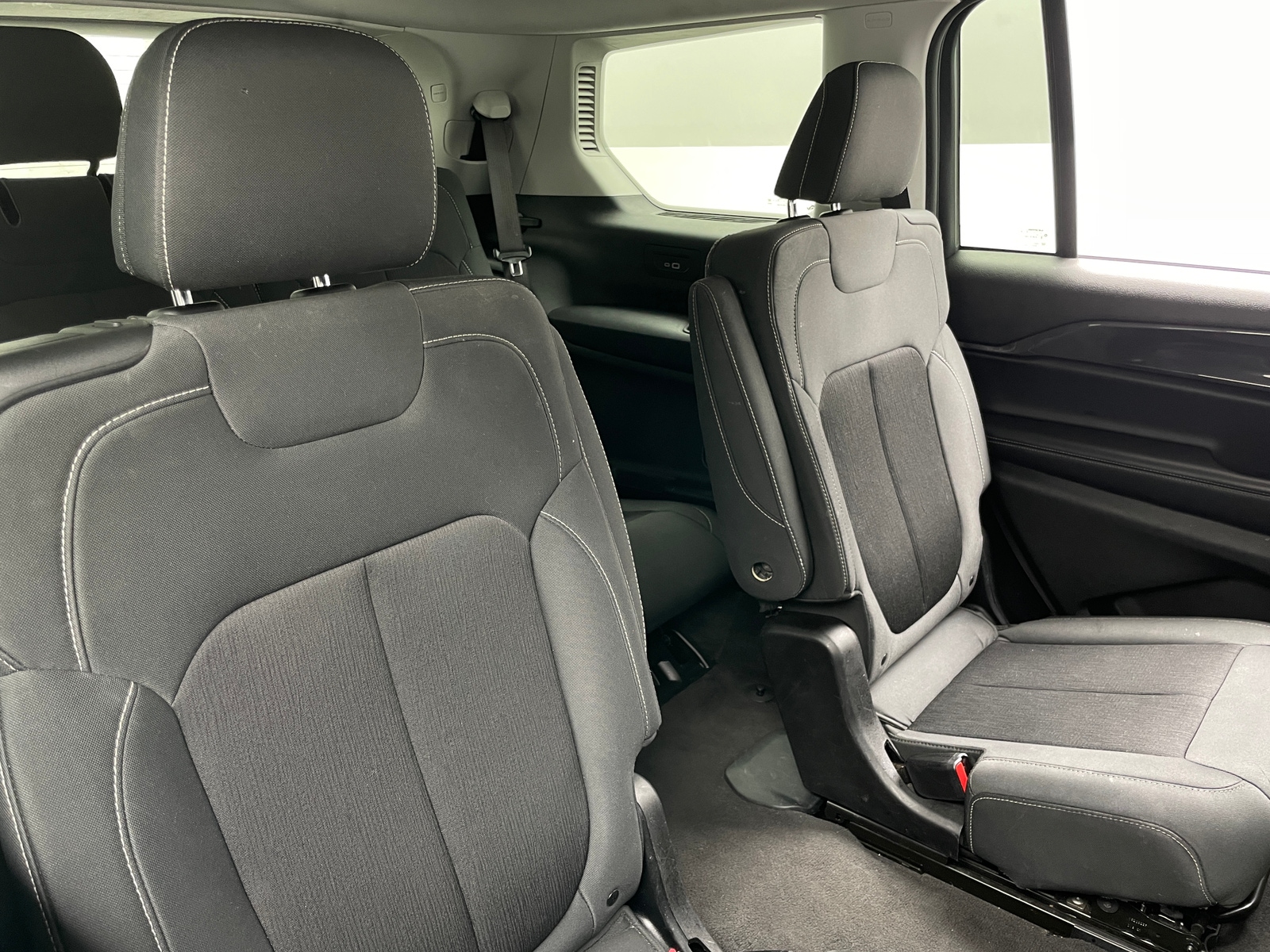 Thumbnail: 2021 Jeep Grand Cherokee L - 6