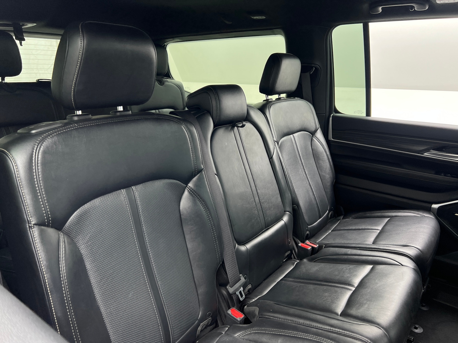 Thumbnail: 2024 Jeep Wagoneer - 5