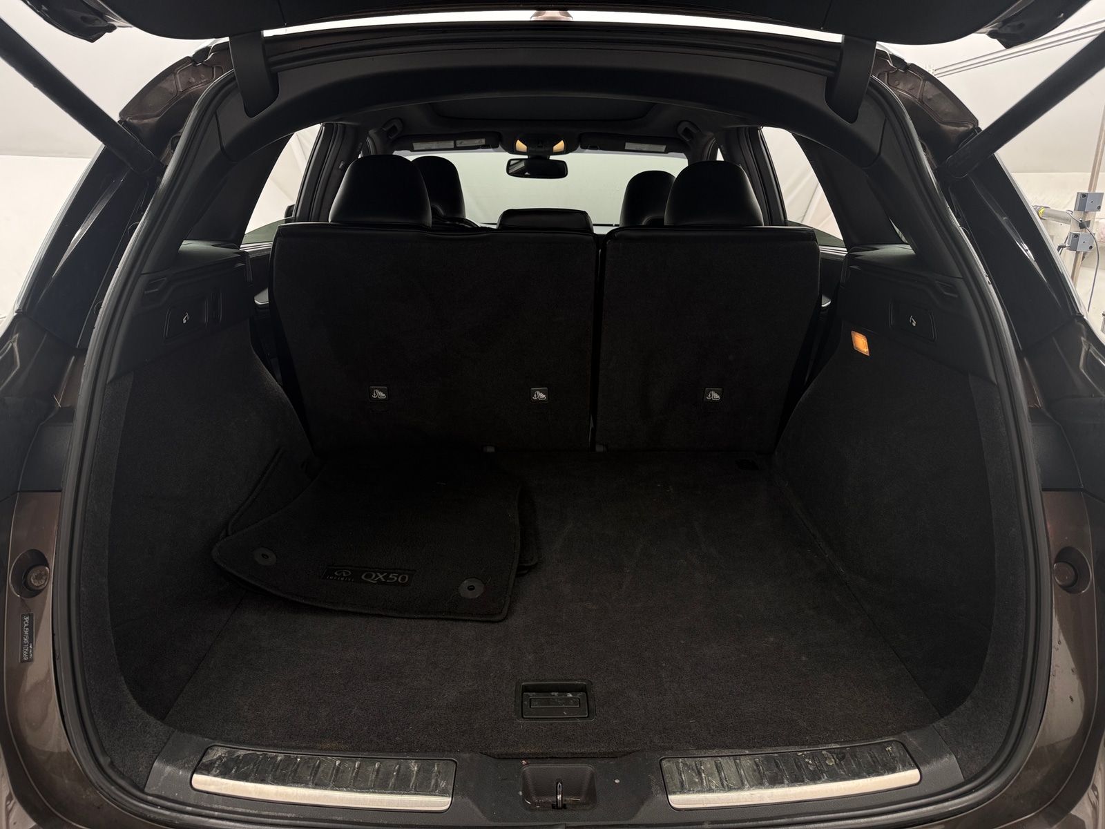 Thumbnail: 2019 INFINITI QX50 - 6