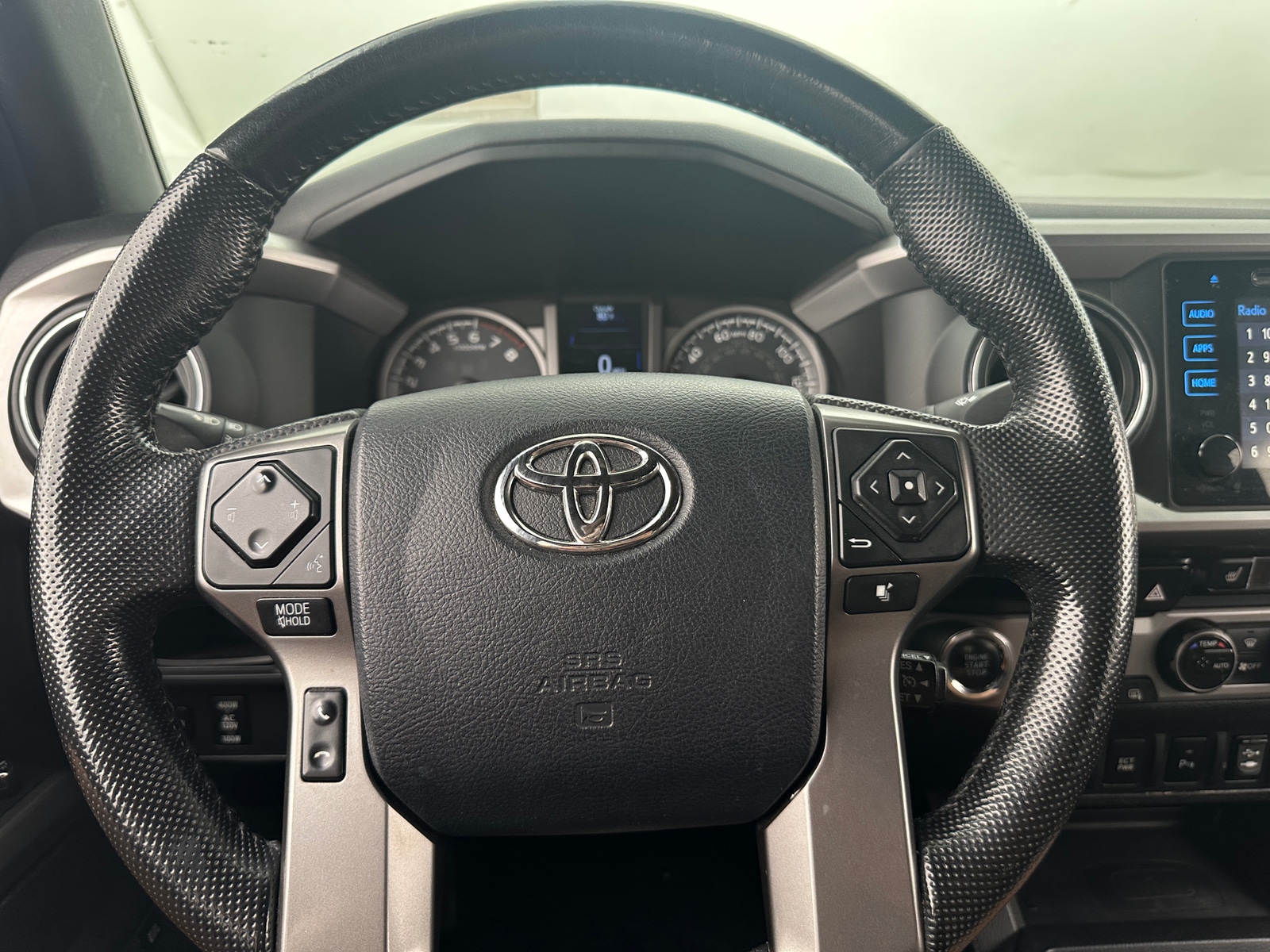 Thumbnail: 2016 Toyota Tacoma - 4