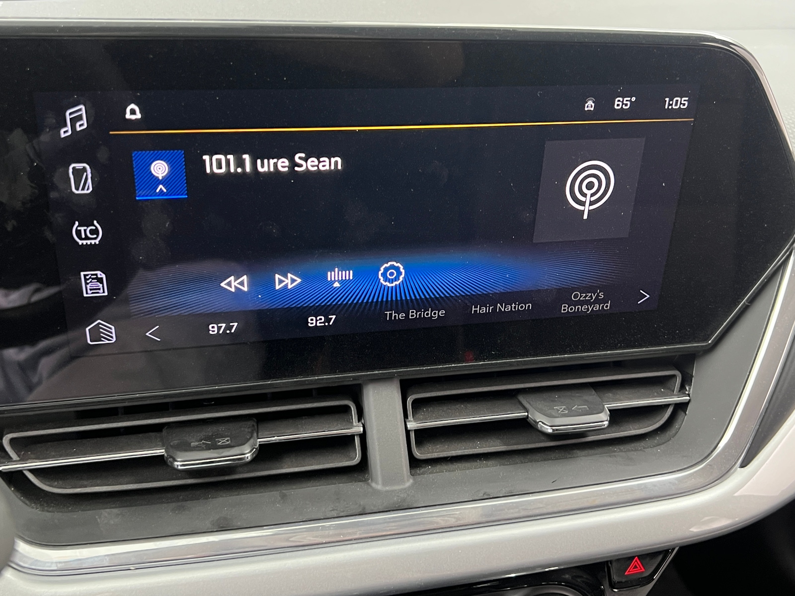 Thumbnail: 2025 Chevrolet Trax - 4