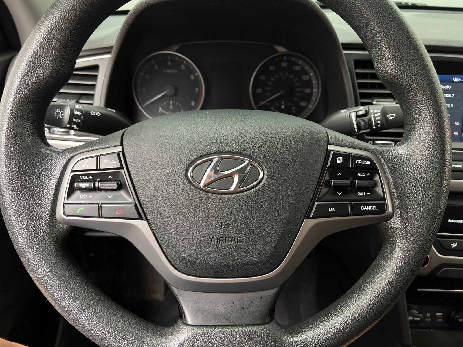 Thumbnail: 2018 Hyundai Elantra - 5