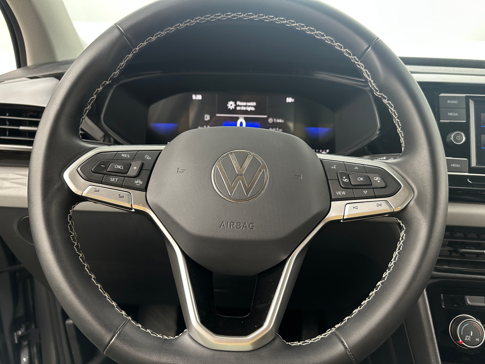 Thumbnail: 2023 Volkswagen Taos - 5