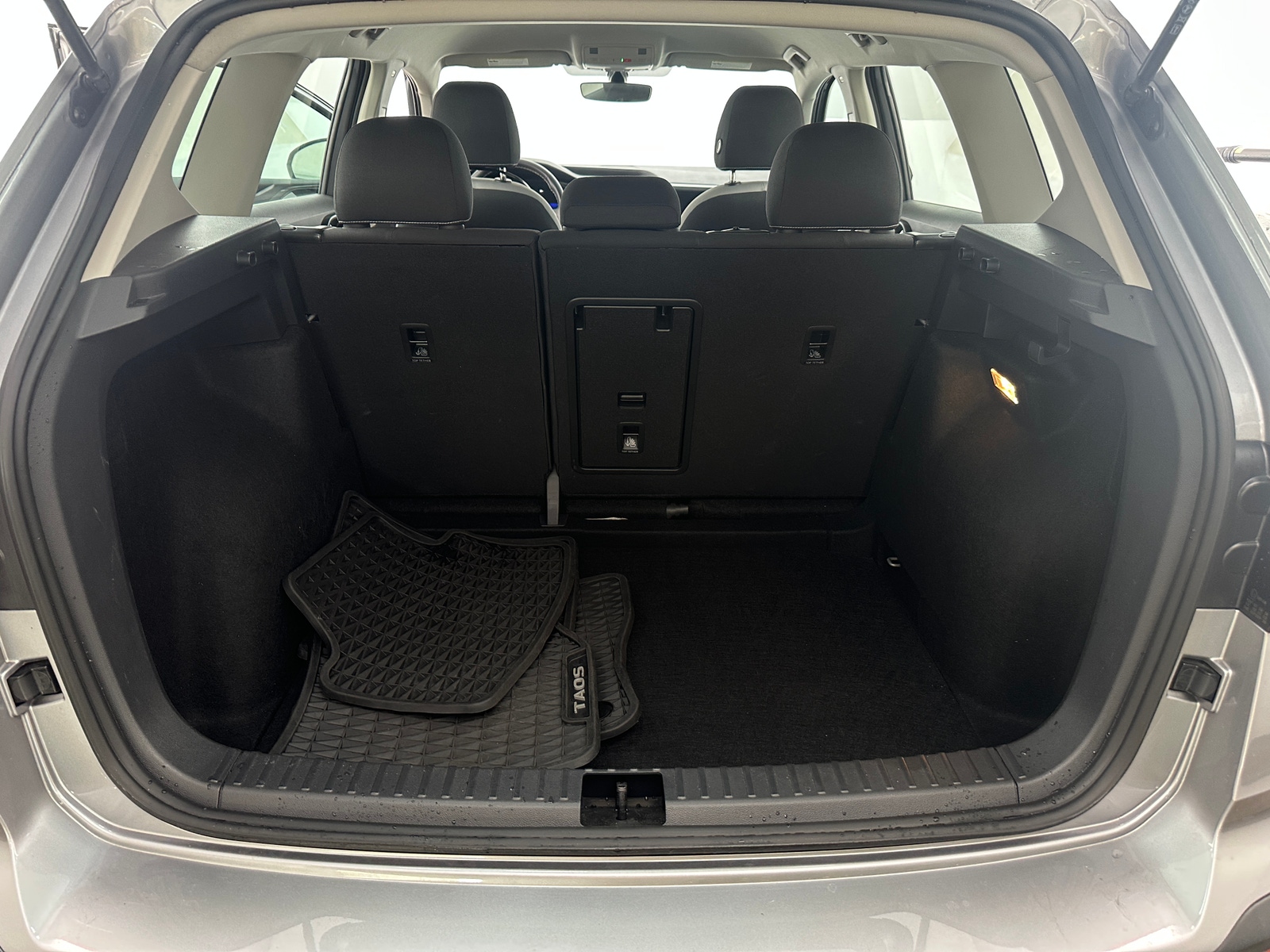 Thumbnail: 2023 Volkswagen Taos - 7