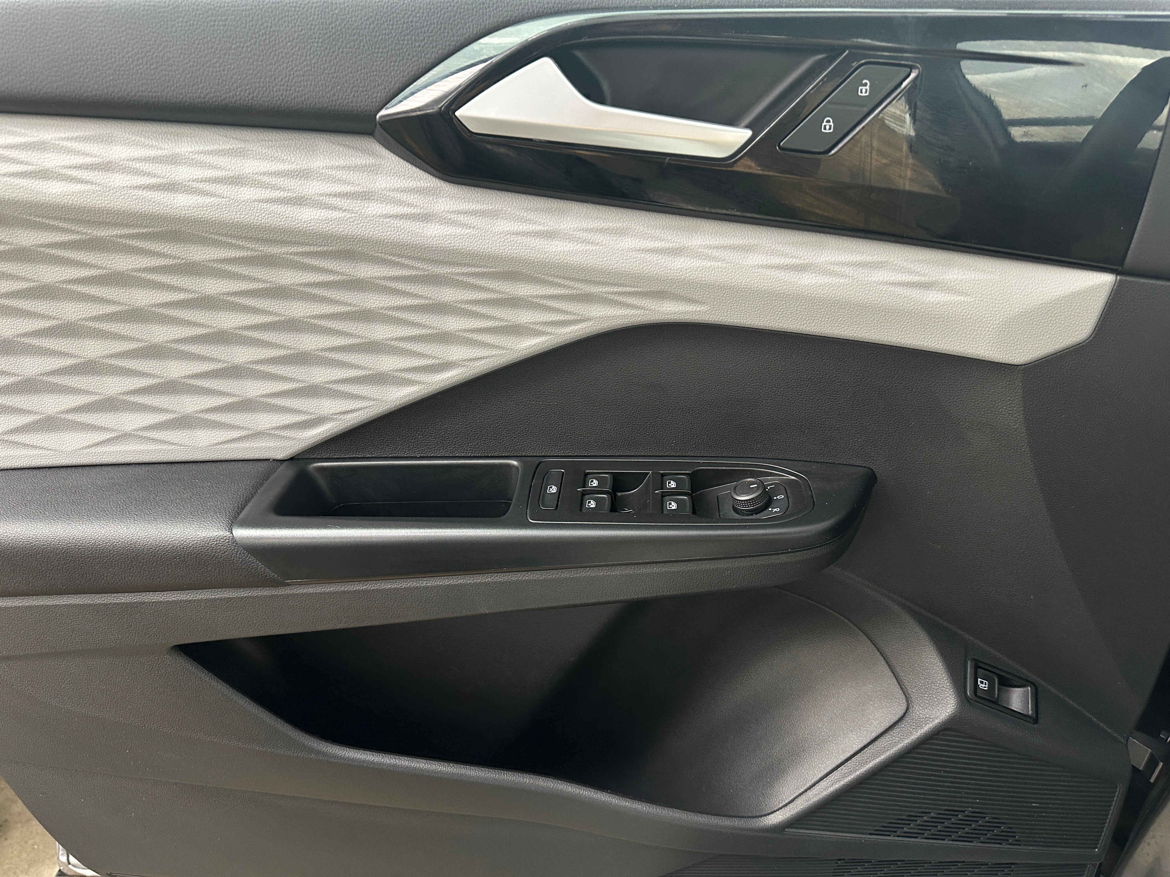 2023 Volkswagen Taos