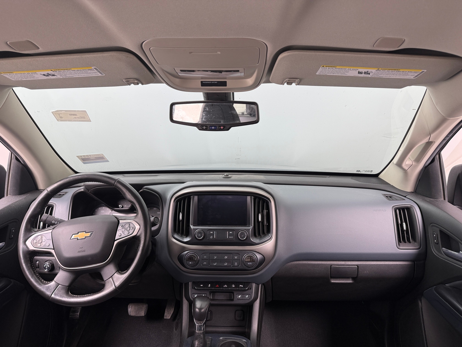 Thumbnail: 2022 Chevrolet Colorado - 3