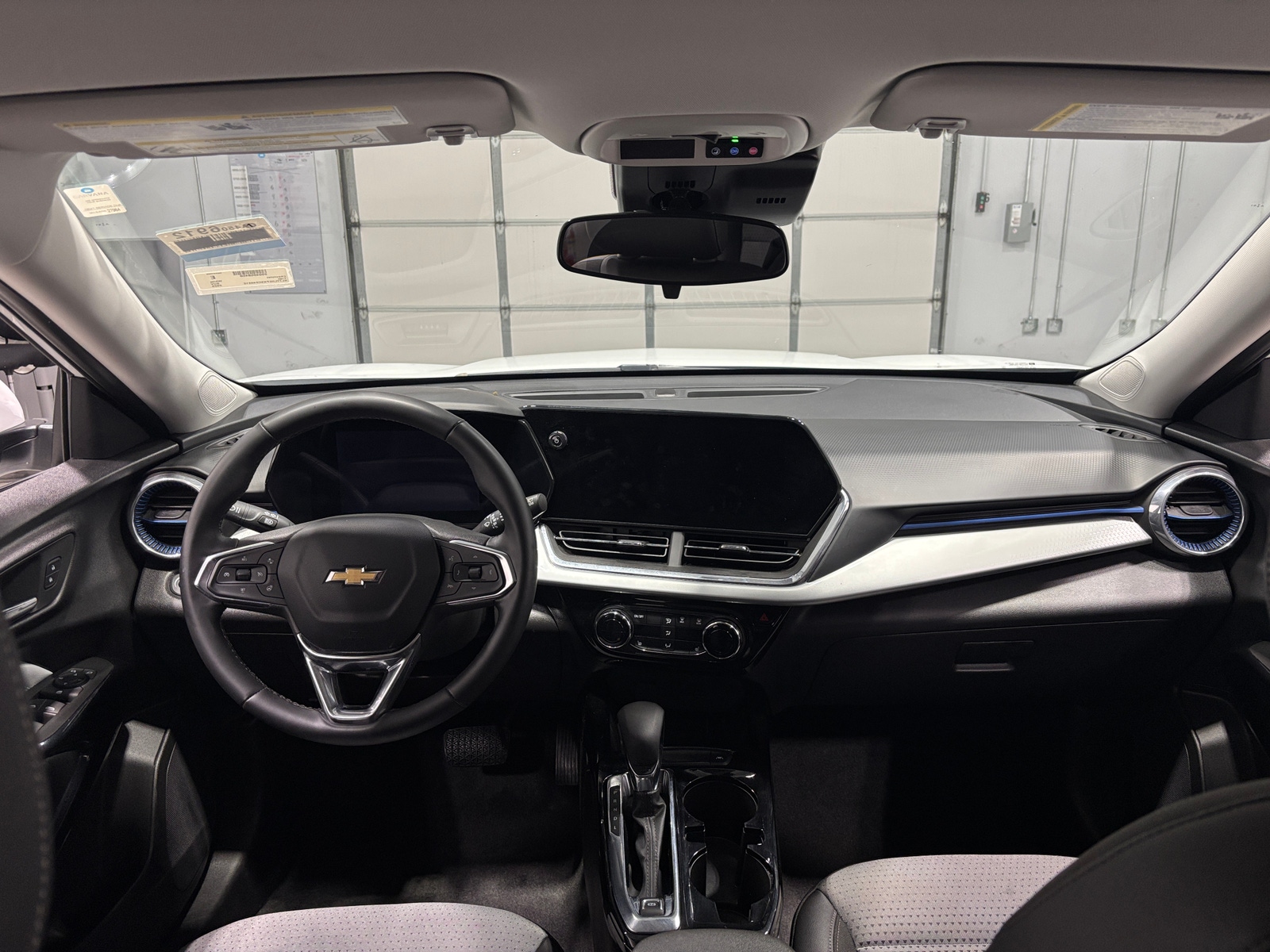 Thumbnail: 2025 Chevrolet Trax - 3