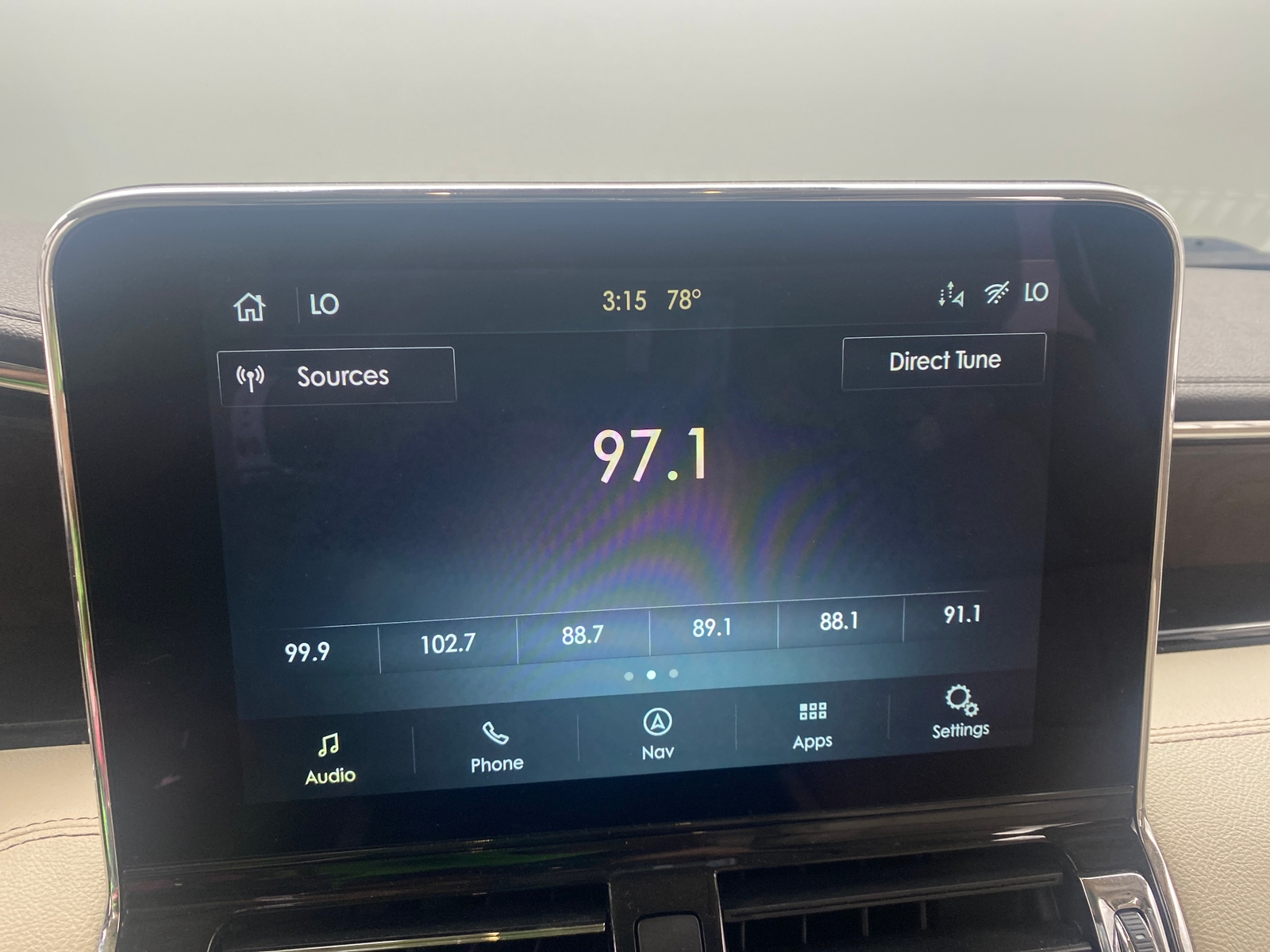 Thumbnail: 2021 Lincoln Navigator - 3