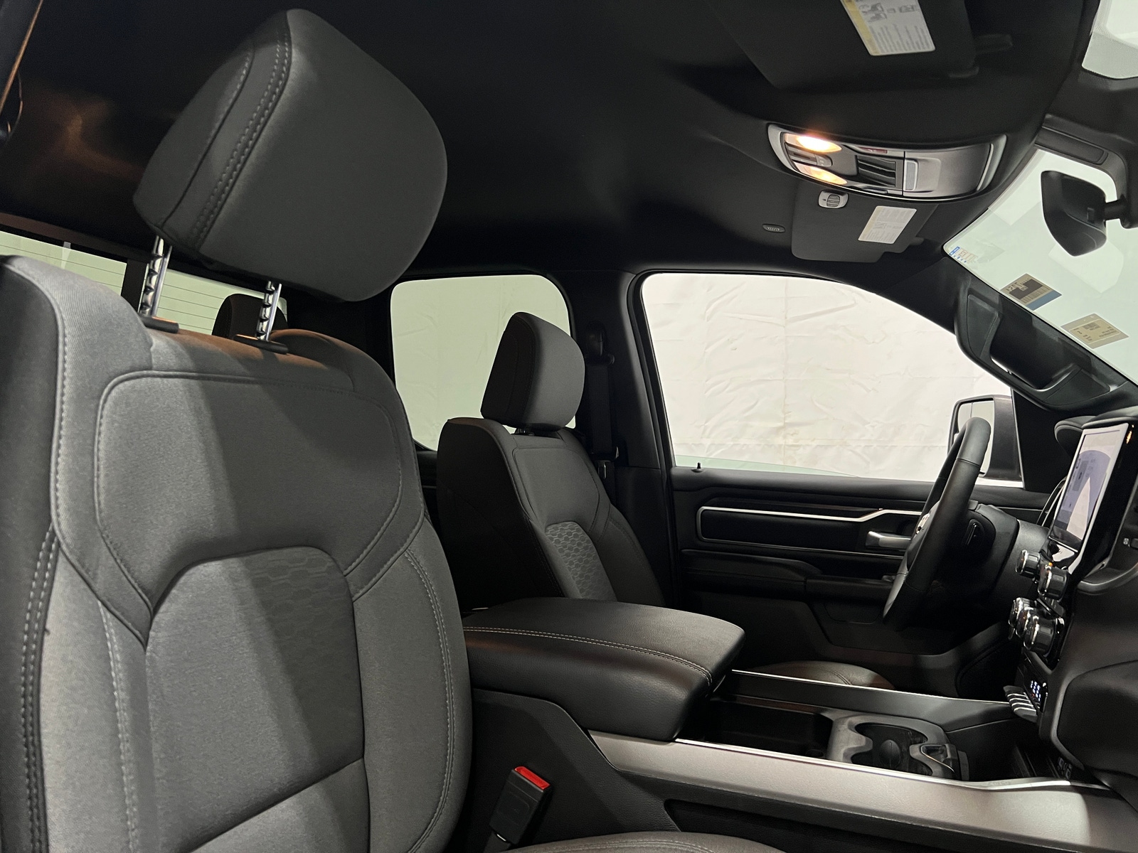 Thumbnail: 2025 RAM 1500 - 2