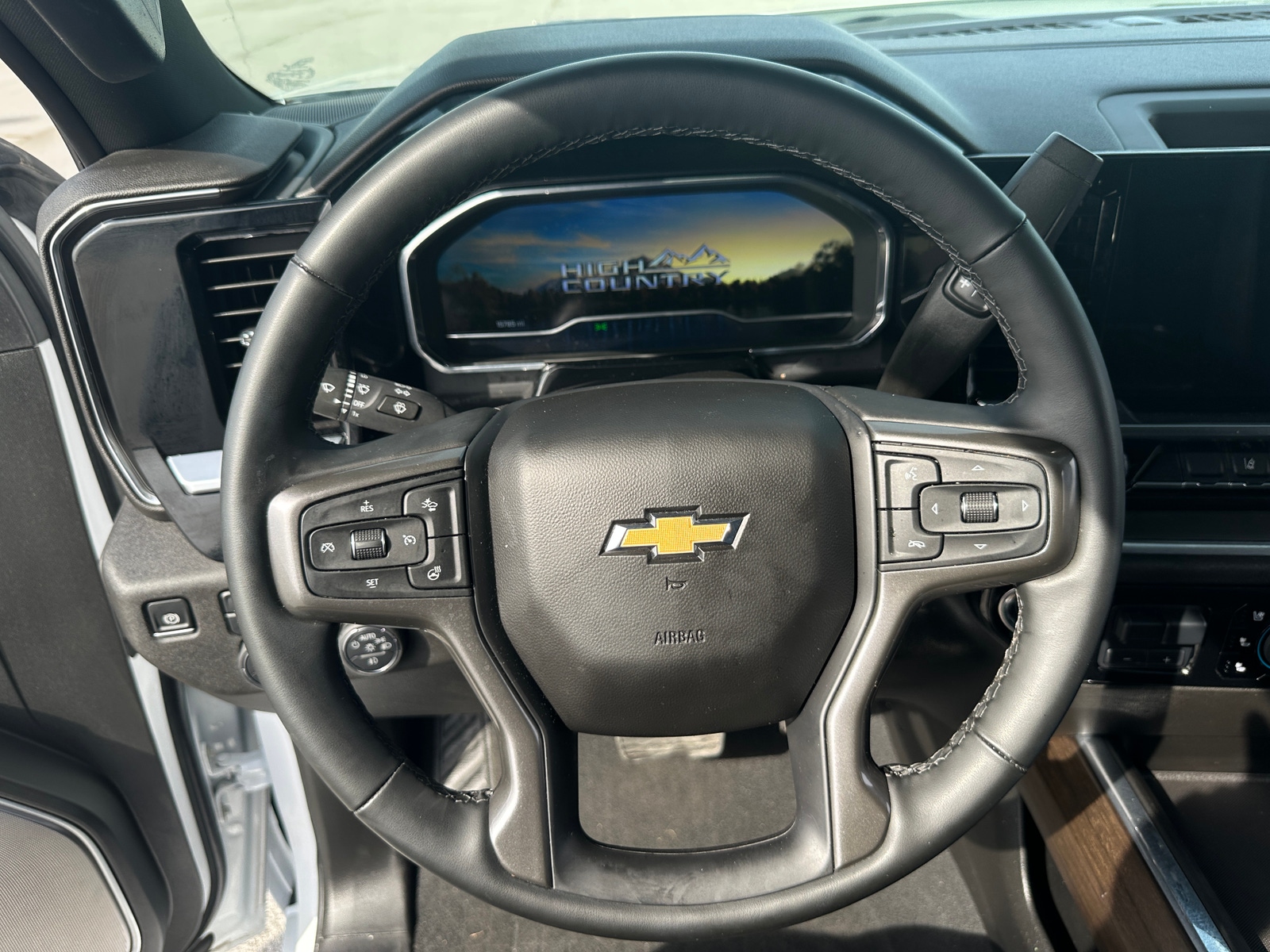 Thumbnail: 2024 Chevrolet Silverado 3500 - 4