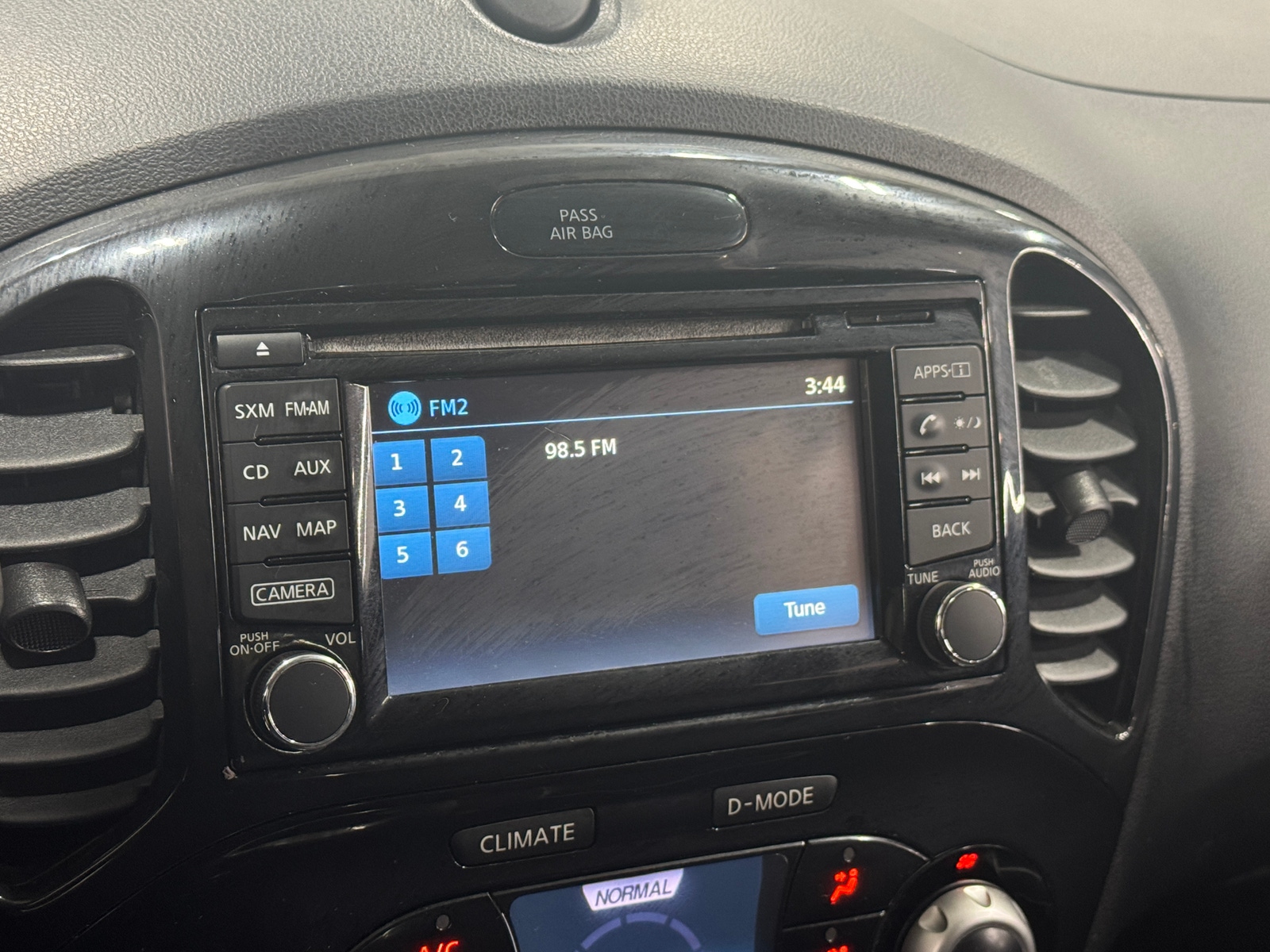 Thumbnail: 2015 Nissan Juke - 4