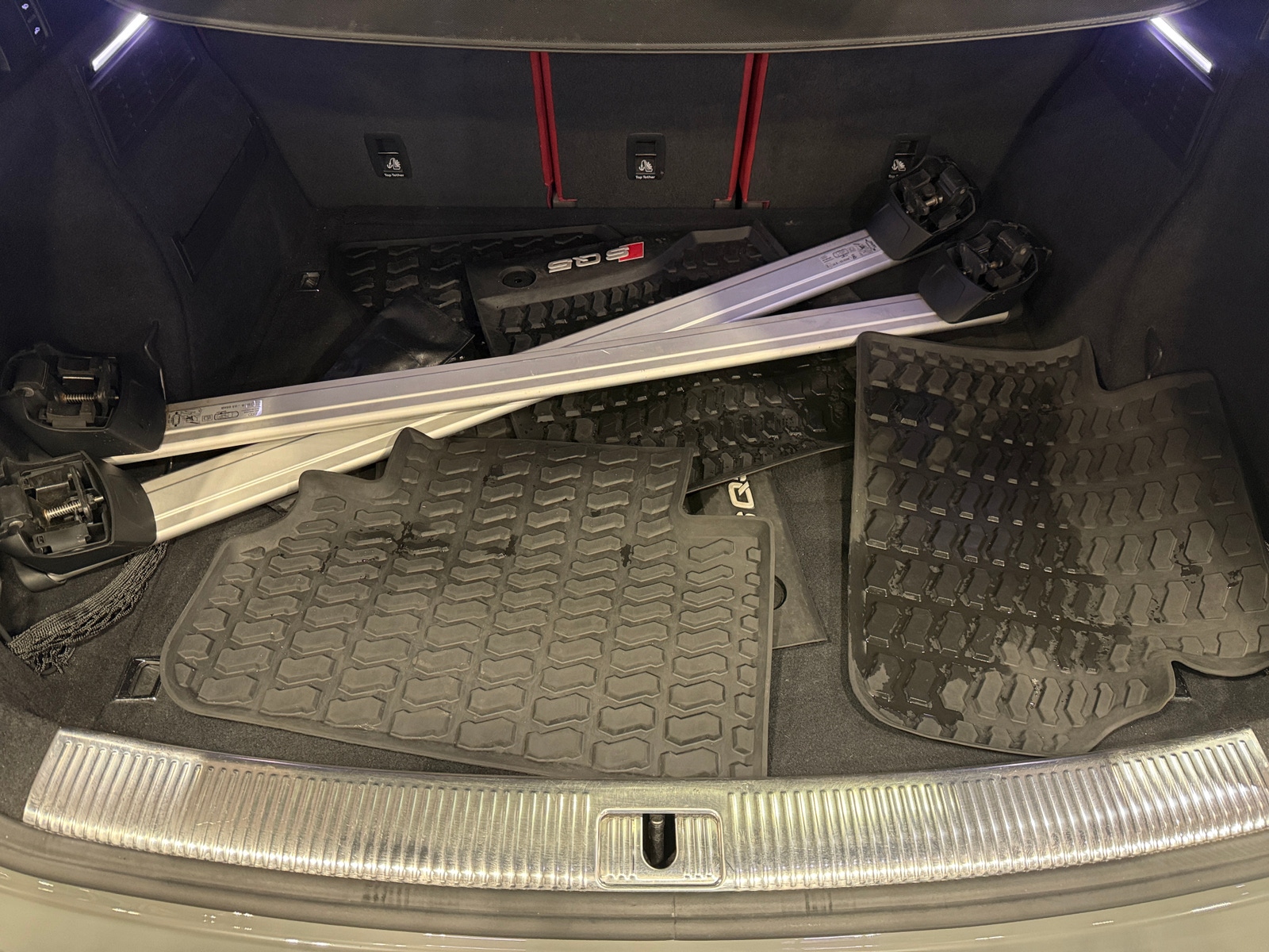 Thumbnail: 2020 Audi SQ5 - 6