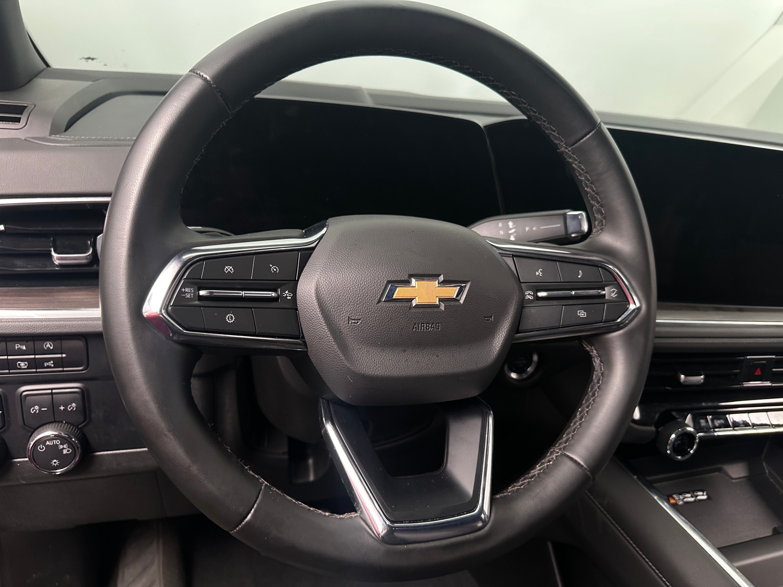 Thumbnail: 2025 Chevrolet Tahoe - 4