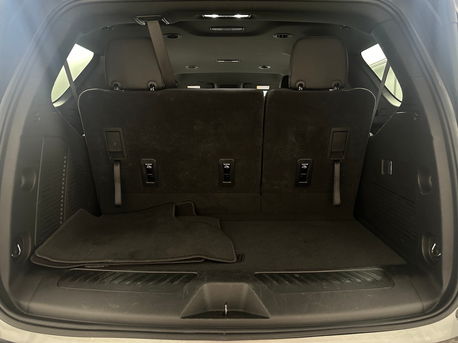 Thumbnail: 2025 Chevrolet Tahoe - 6