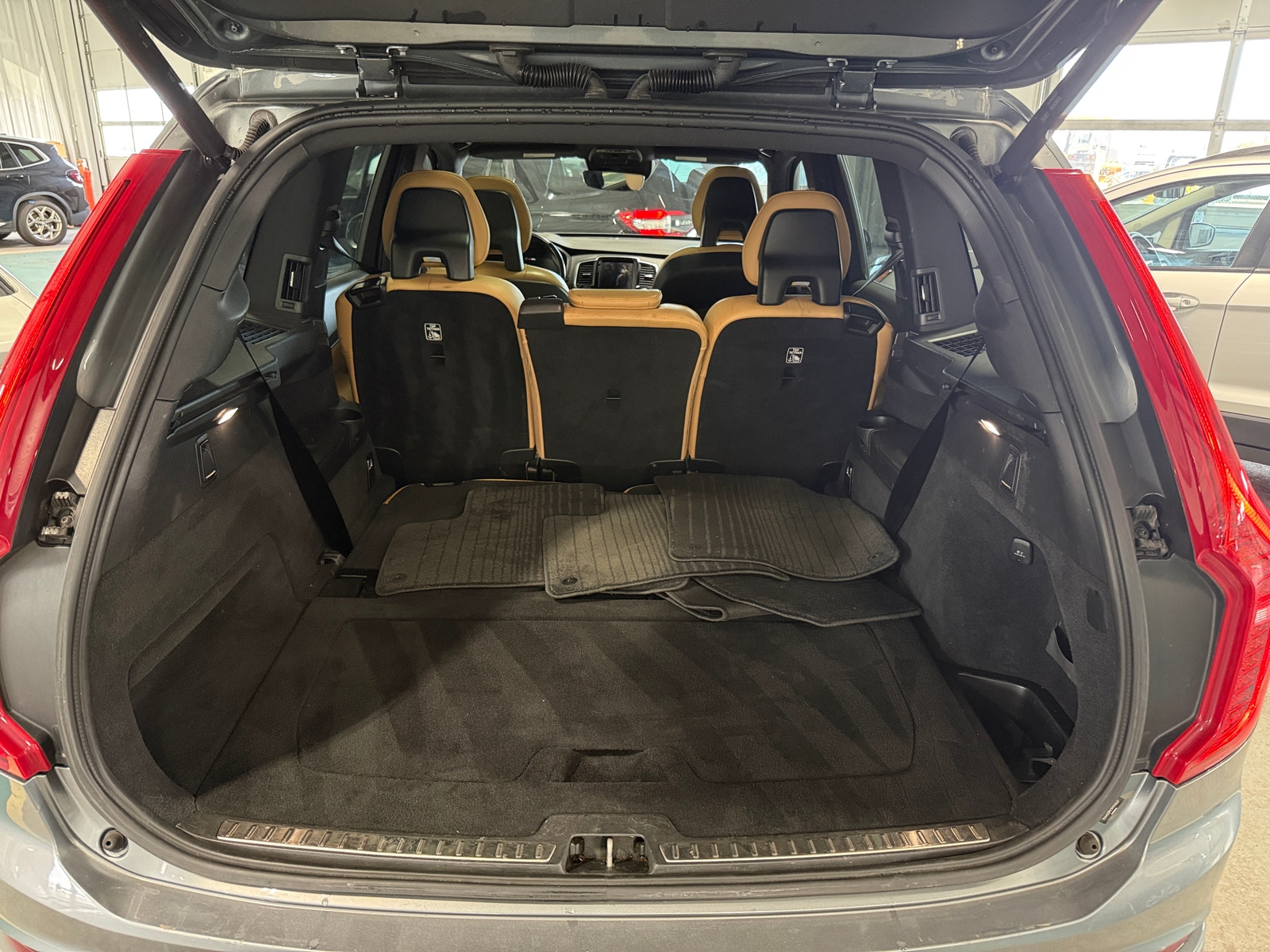 Thumbnail: 2017 Volvo XC90 - 6