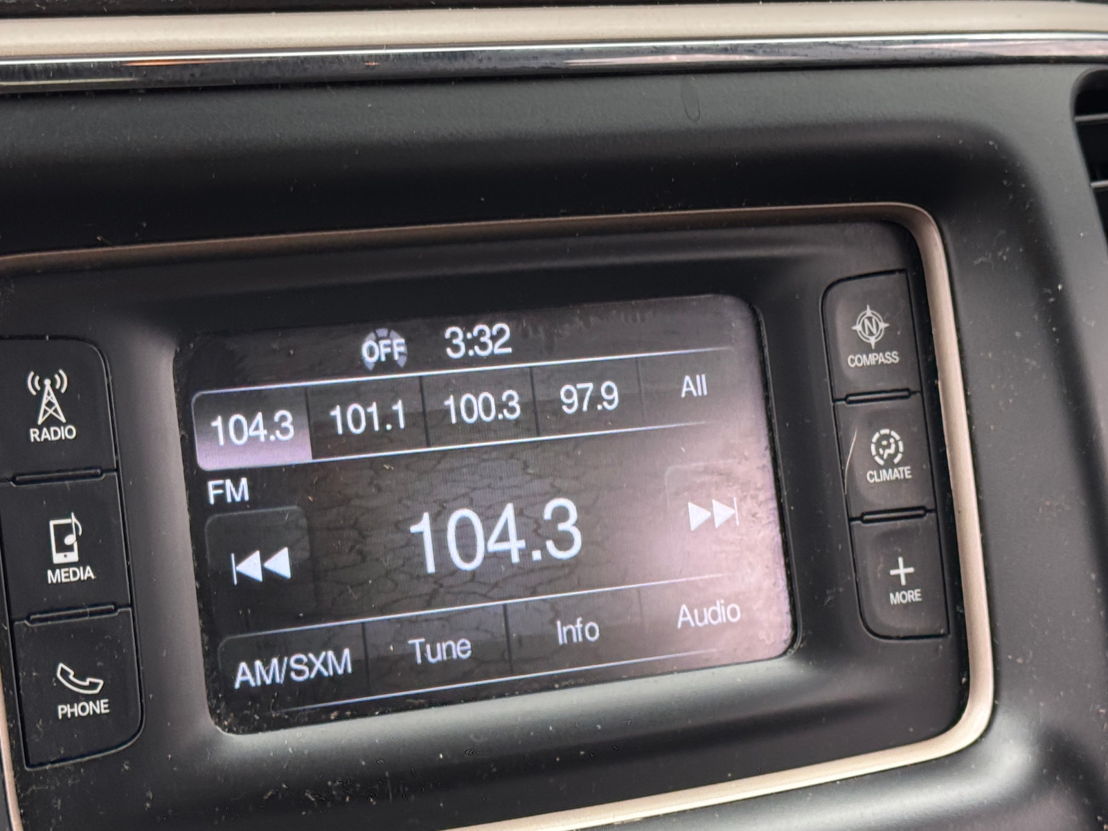 Thumbnail: 2017 Jeep Grand Cherokee - 4