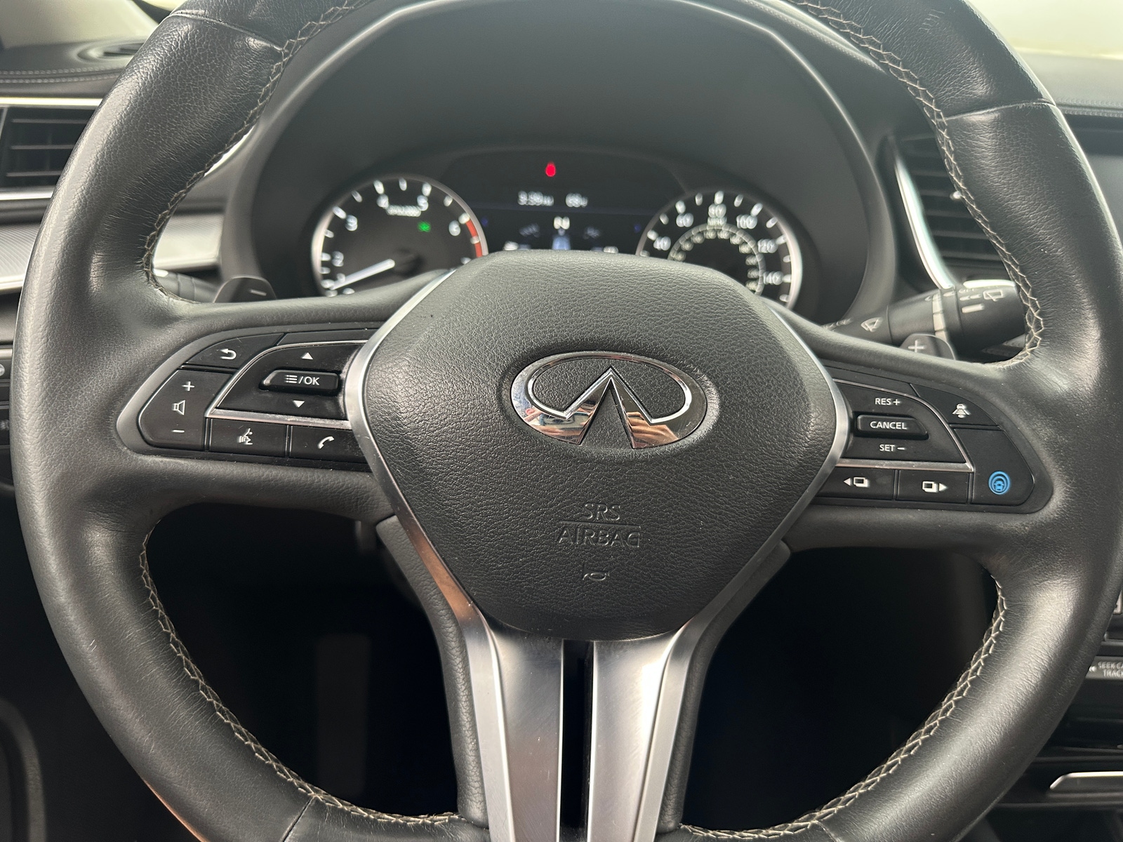 Thumbnail: 2019 INFINITI QX50 - 4