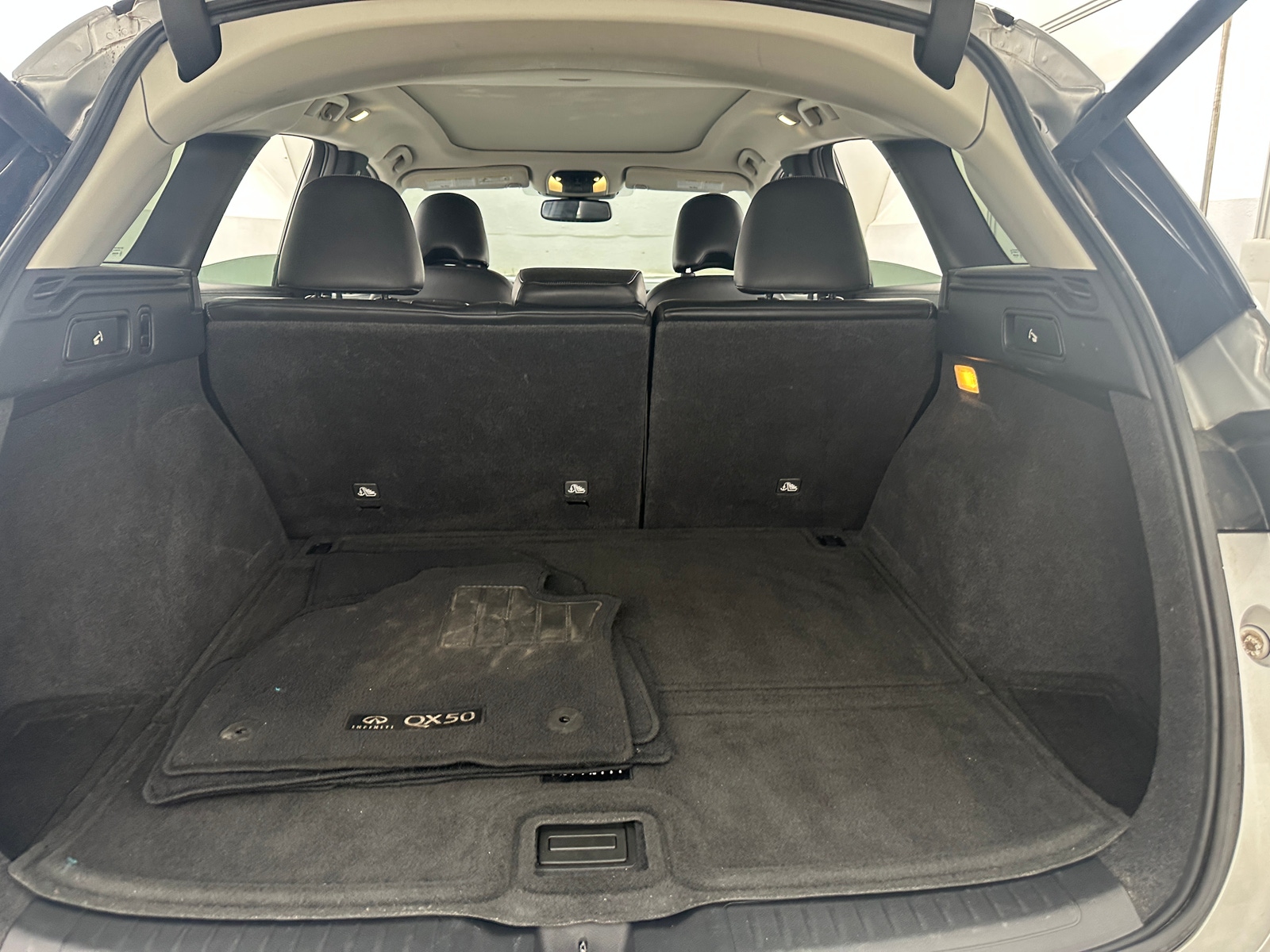 Thumbnail: 2019 INFINITI QX50 - 6