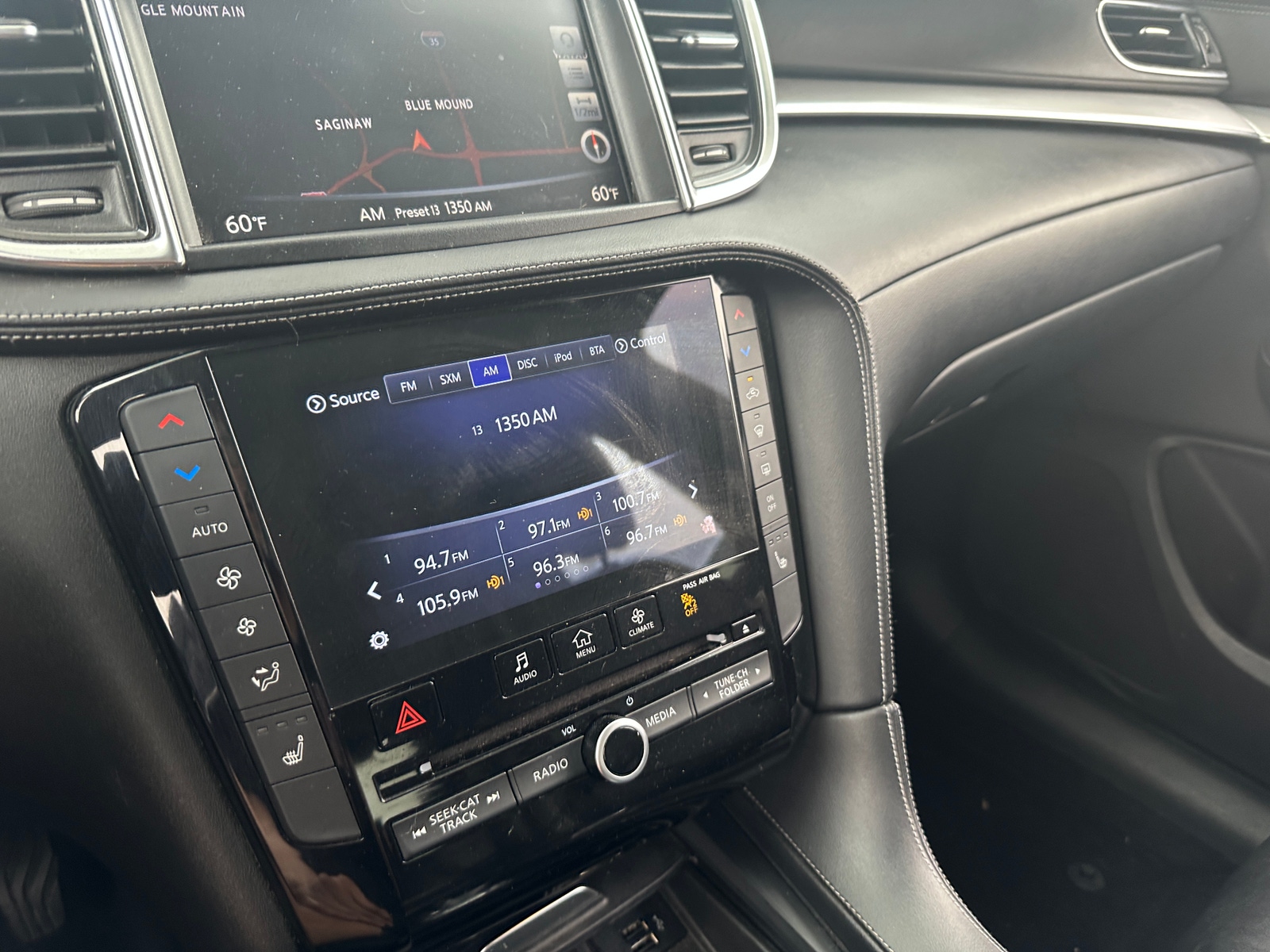 Thumbnail: 2019 INFINITI QX50 - 3