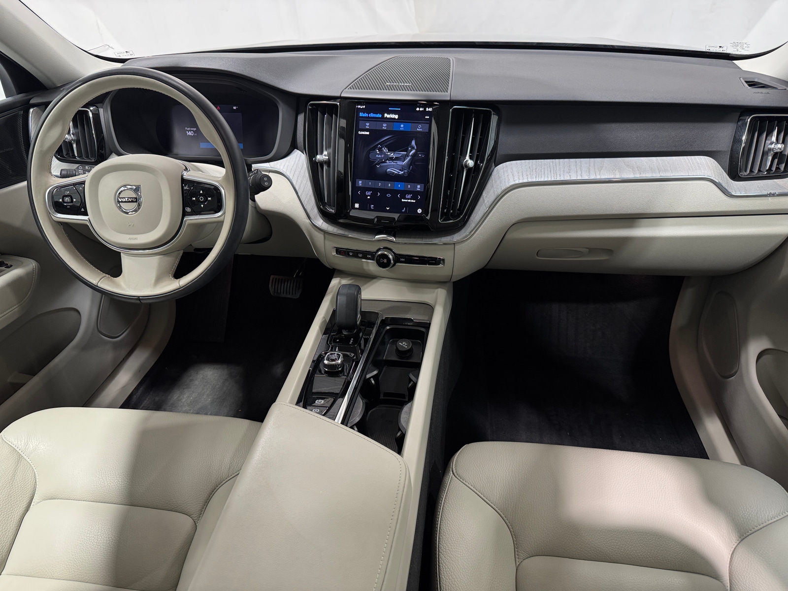 Thumbnail: 2023 Volvo XC60 - 2