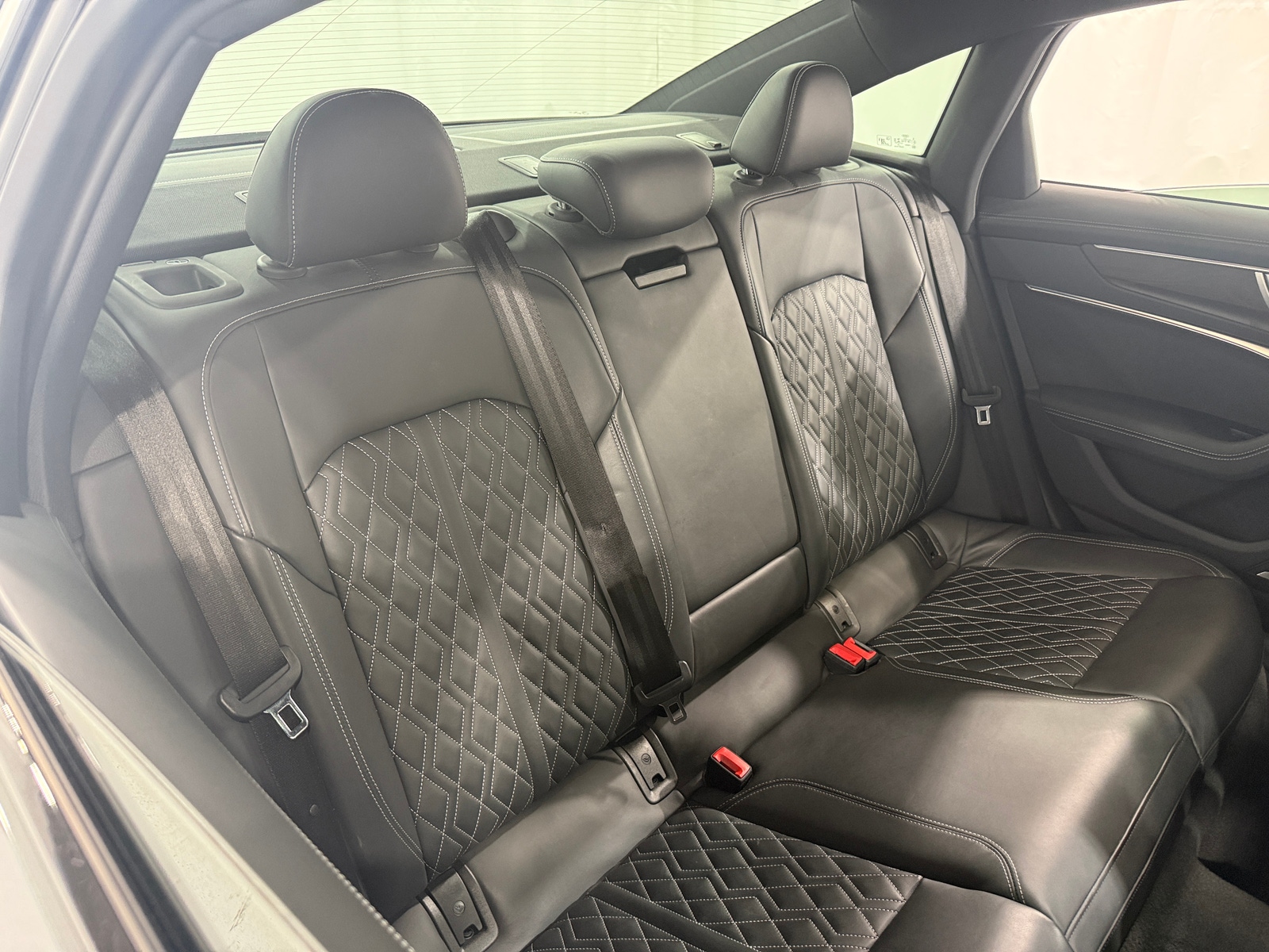 Thumbnail: 2020 Audi S6 - 5