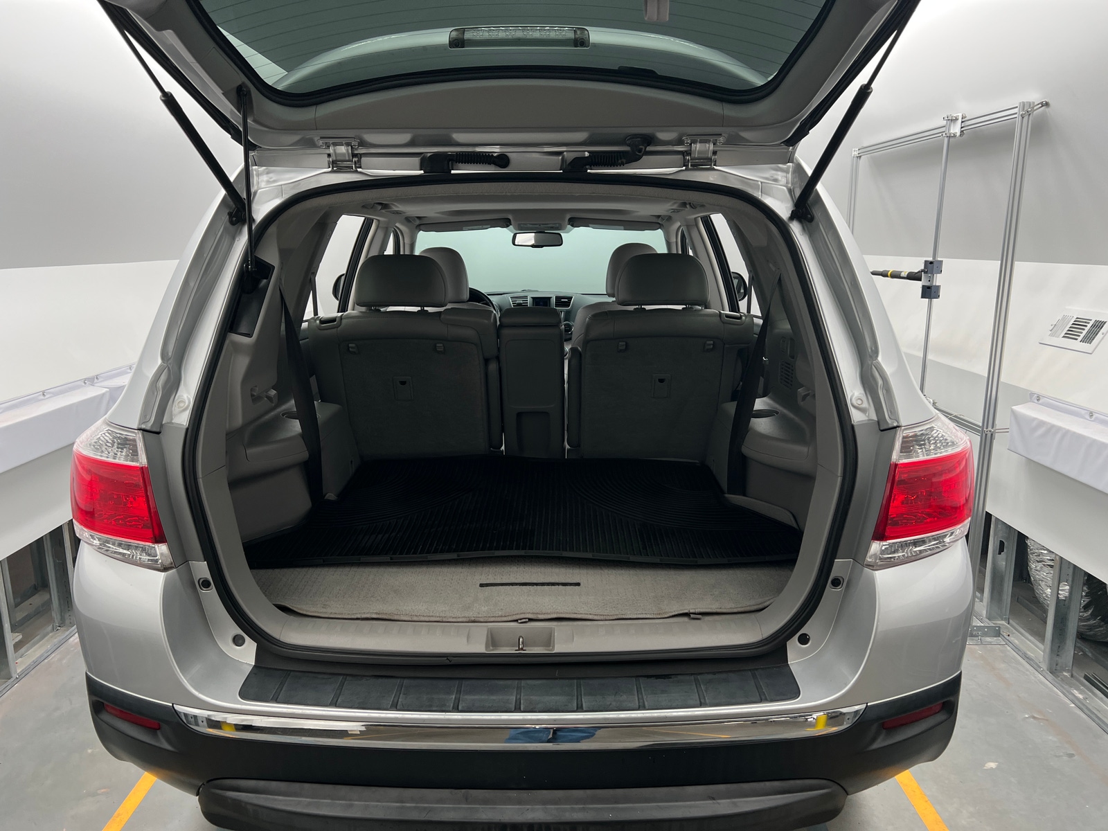Thumbnail: 2013 Toyota Highlander - 6