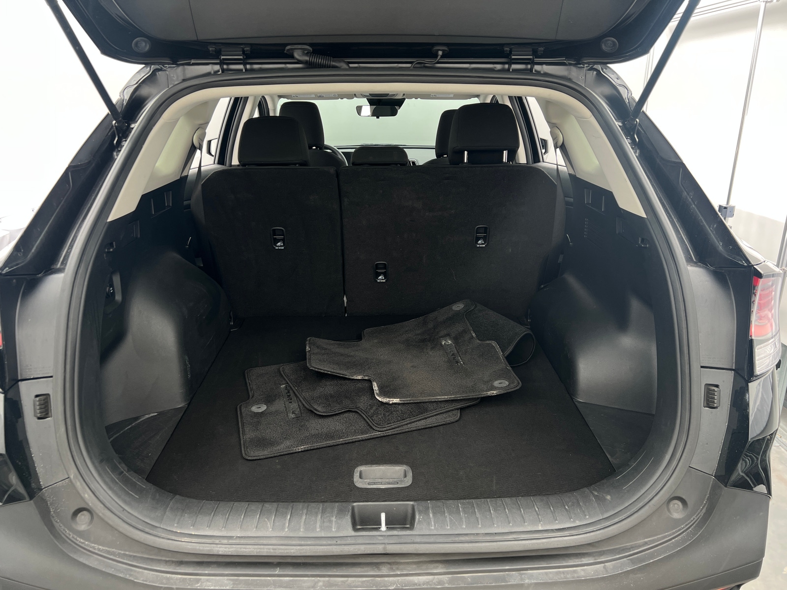 Thumbnail: 2025 Kia Sportage - 7