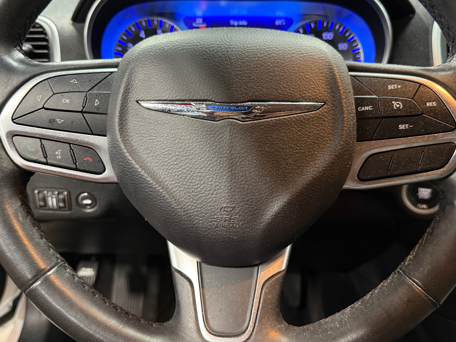 Thumbnail: 2019 Chrysler 300 - 5
