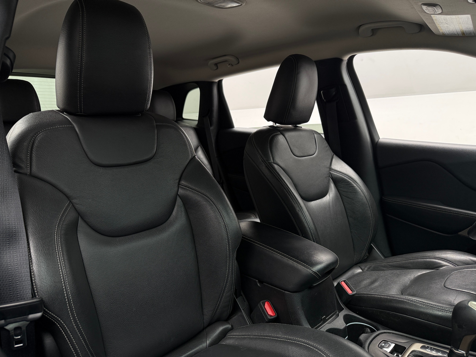 Thumbnail: 2017 Jeep Cherokee - 2