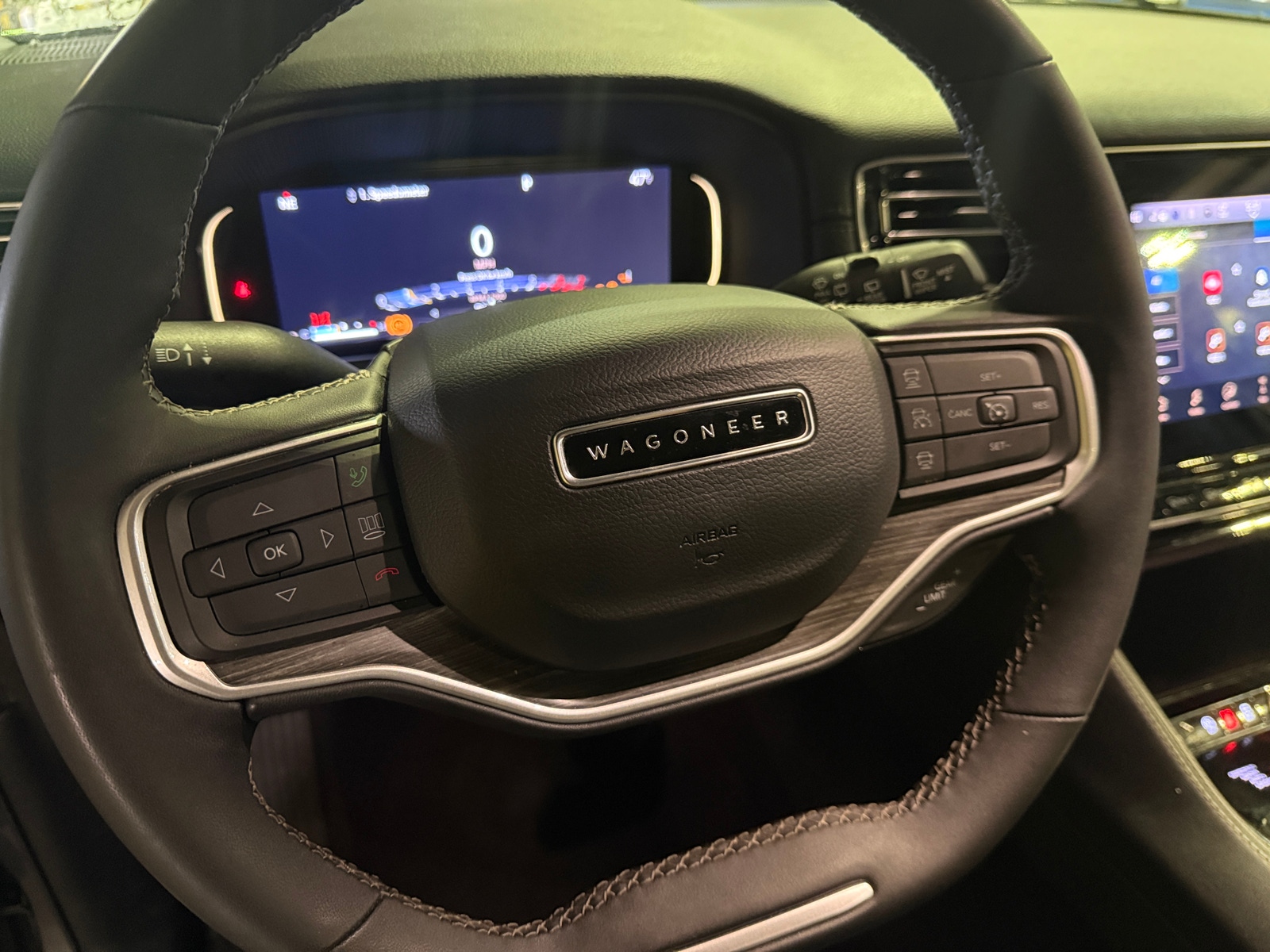 Thumbnail: 2024 Jeep Wagoneer - 4