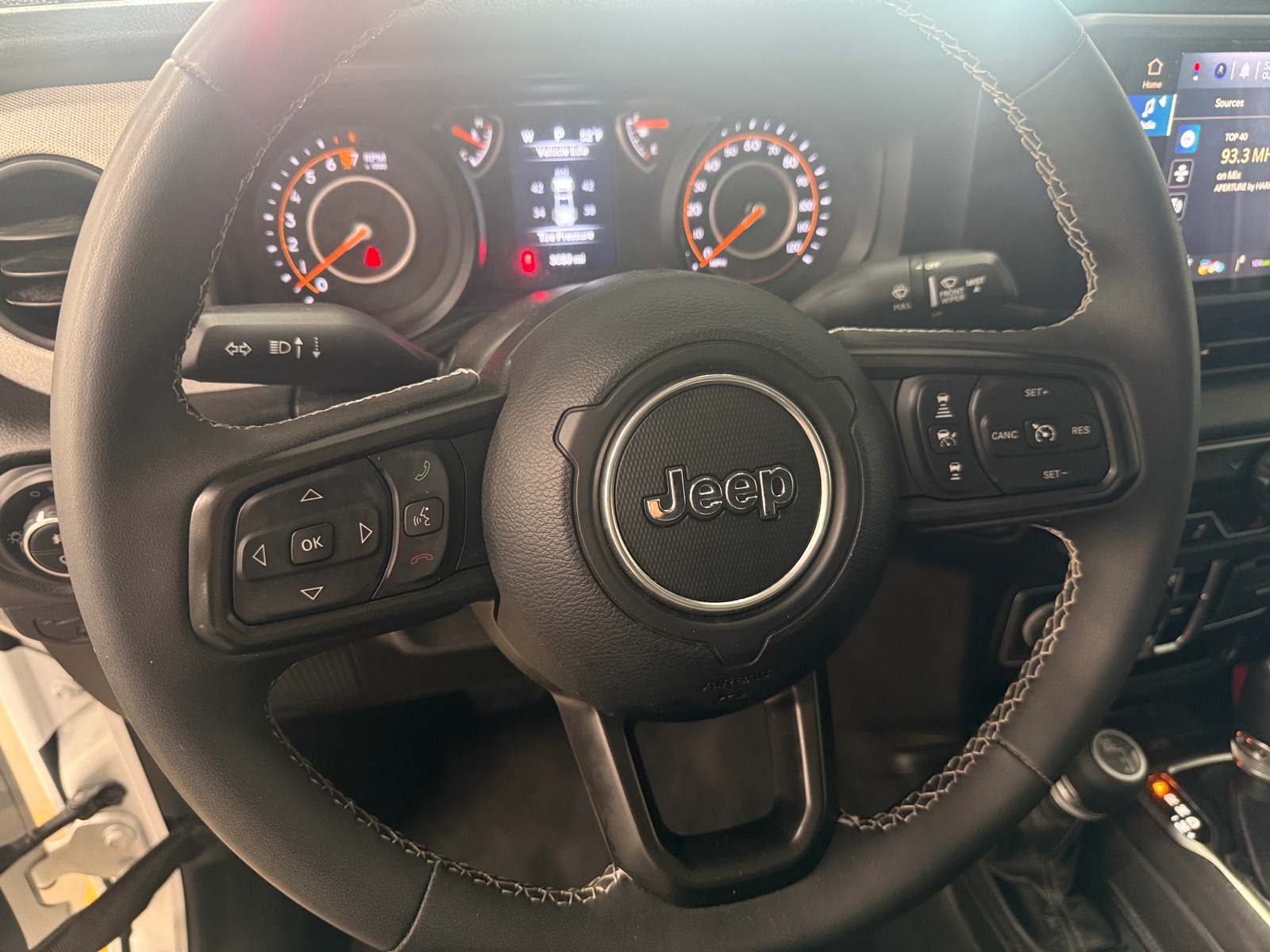 Thumbnail: 2025 Jeep Gladiator - 5