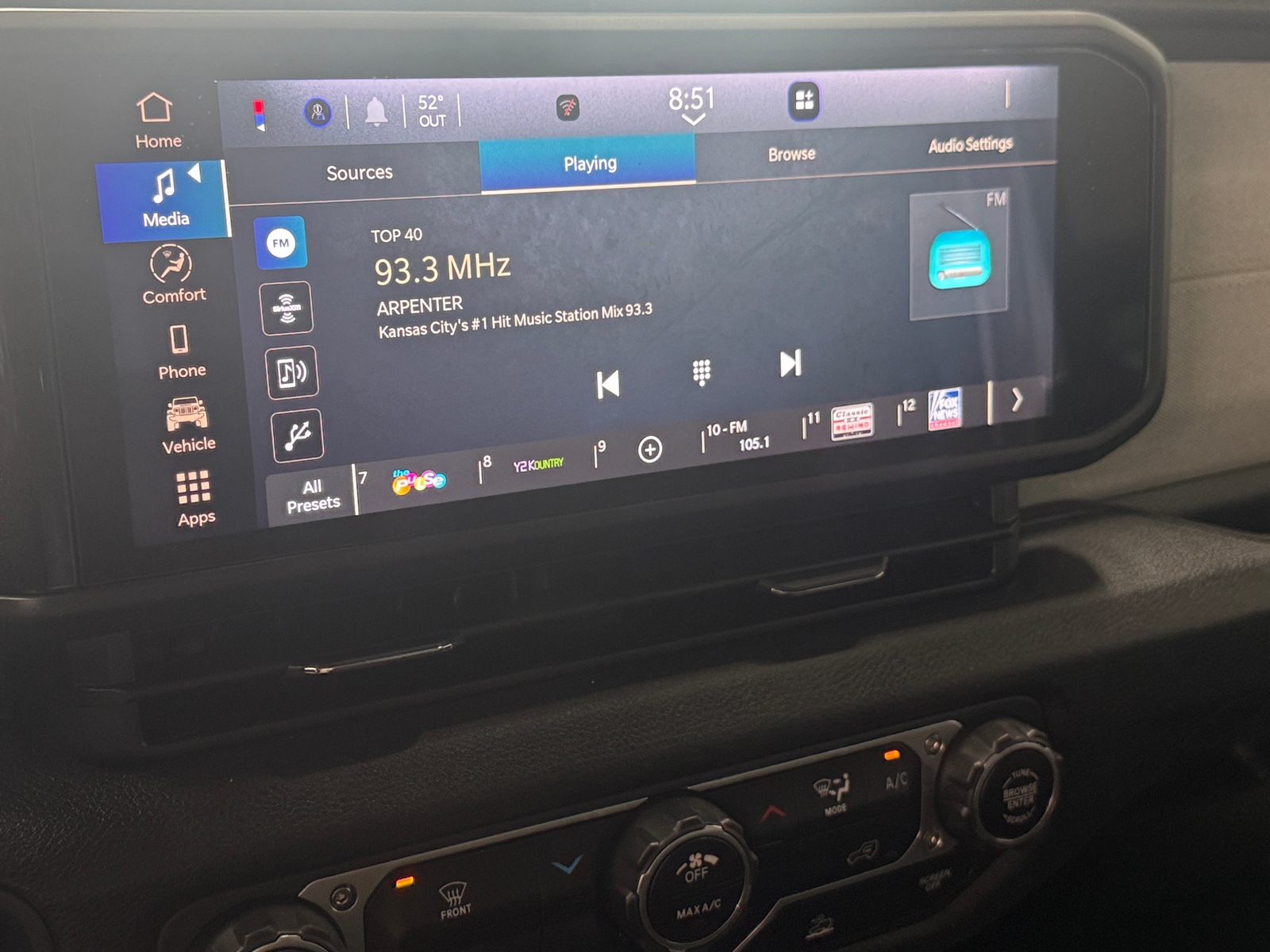 Thumbnail: 2025 Jeep Gladiator - 4