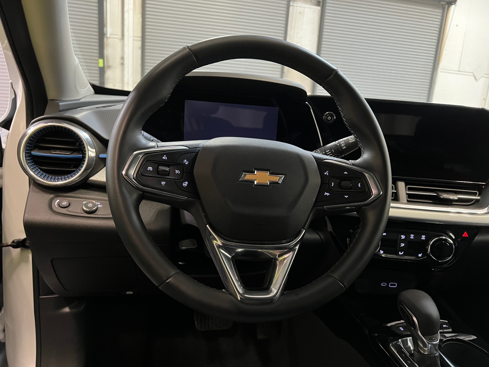 Thumbnail: 2025 Chevrolet Trax - 5