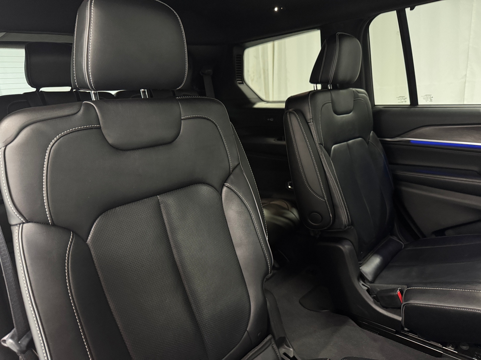 Thumbnail: 2023 Jeep Grand Cherokee L - 5