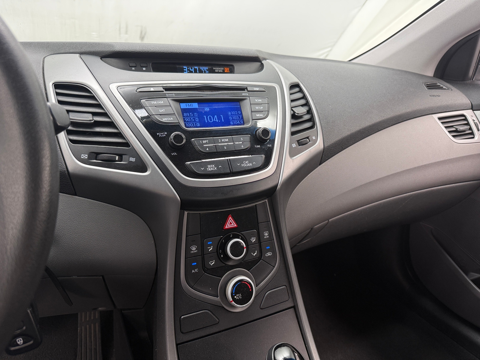 Thumbnail: 2016 Hyundai Elantra - 4