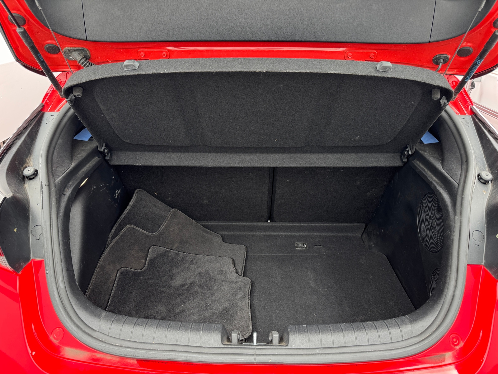 Thumbnail: 2022 Hyundai Veloster - 7