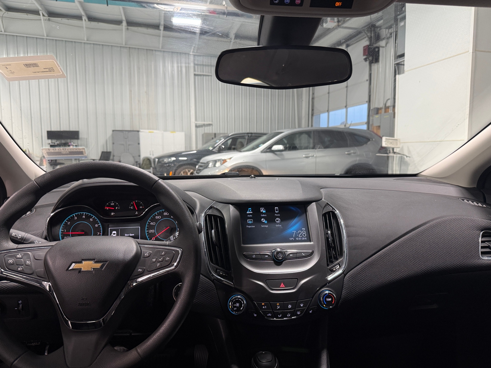 Thumbnail: 2017 Chevrolet Cruze - 3