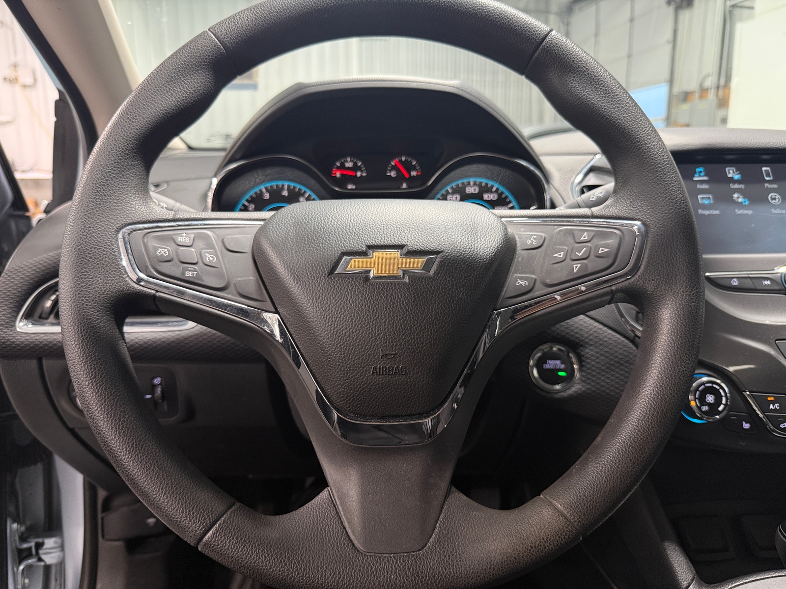 Thumbnail: 2017 Chevrolet Cruze - 5